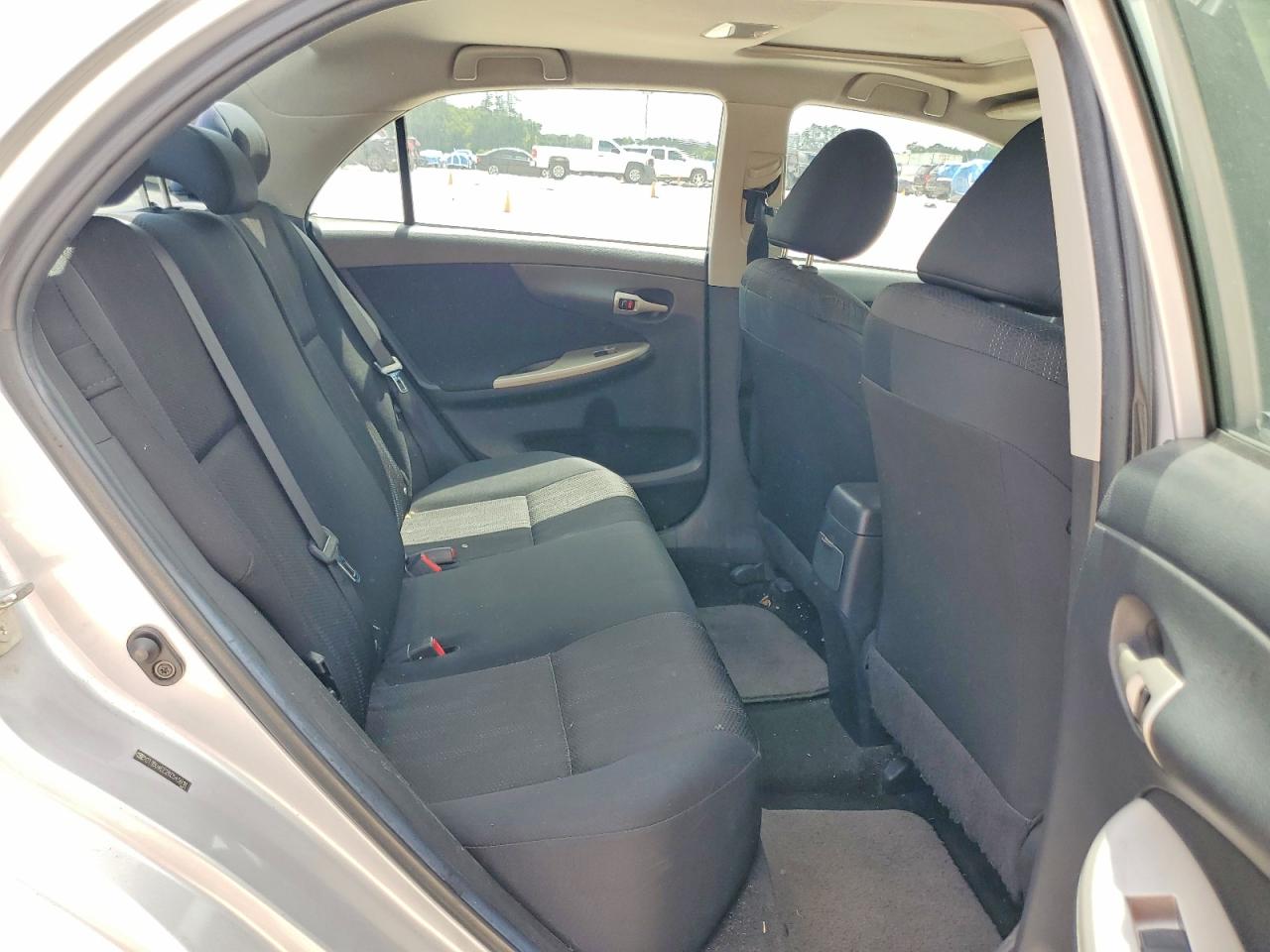 2011 Toyota Corolla S Silver vin: 2T1BU4EE2BC545618