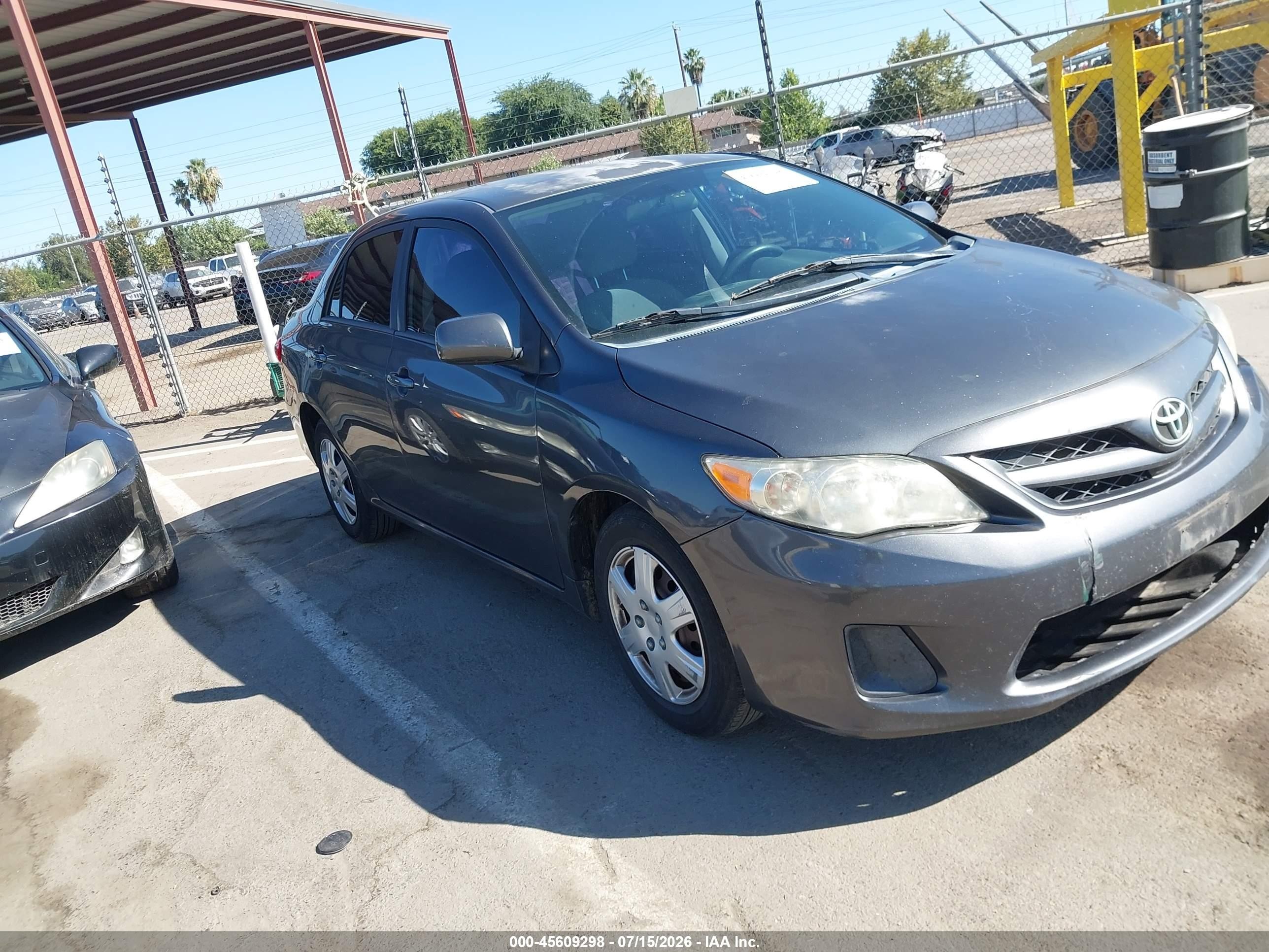 2011 Toyota Corolla Le Gray vin: 2T1BU4EE2BC547739