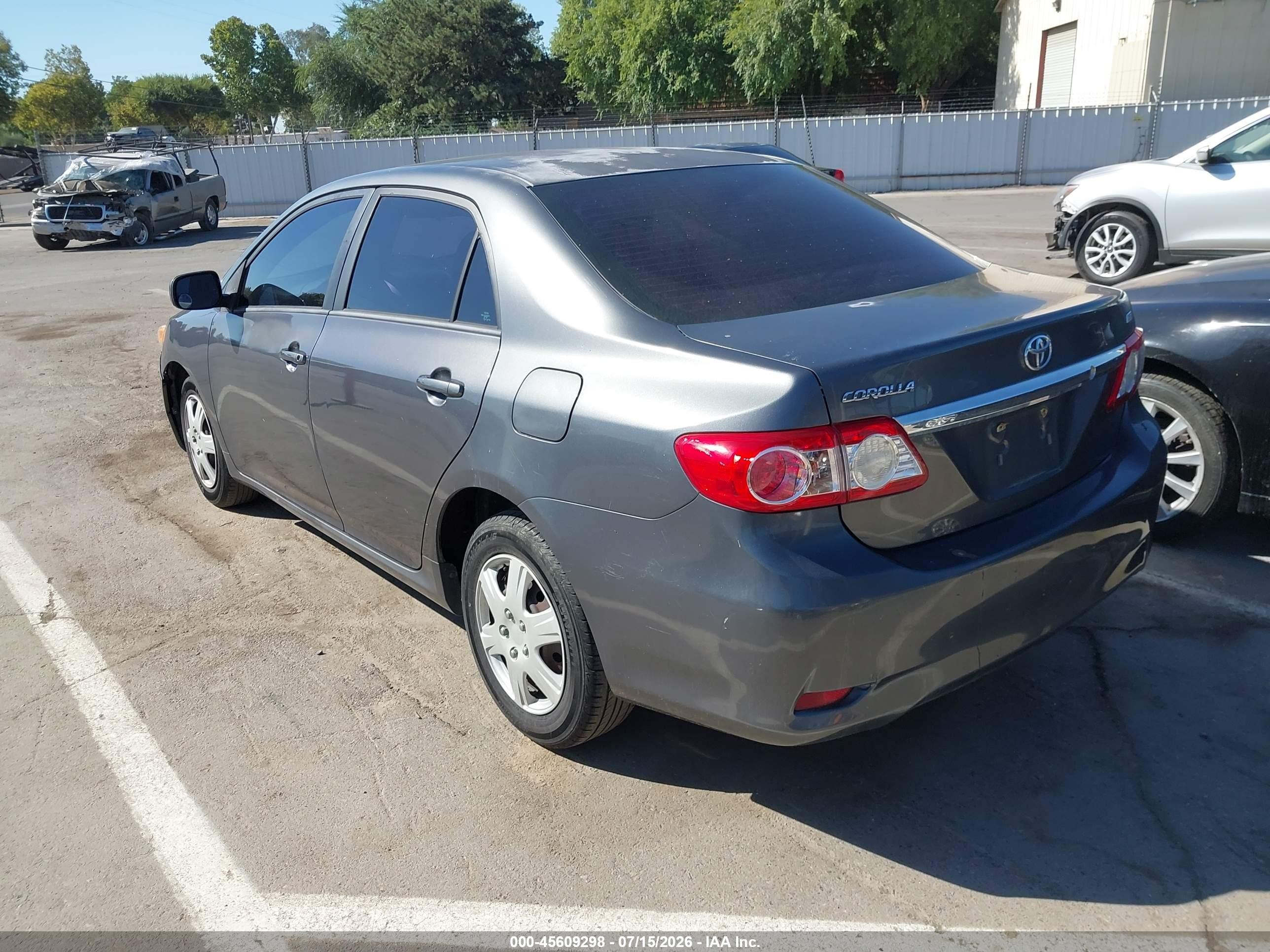 2011 Toyota Corolla Le Gray vin: 2T1BU4EE2BC547739