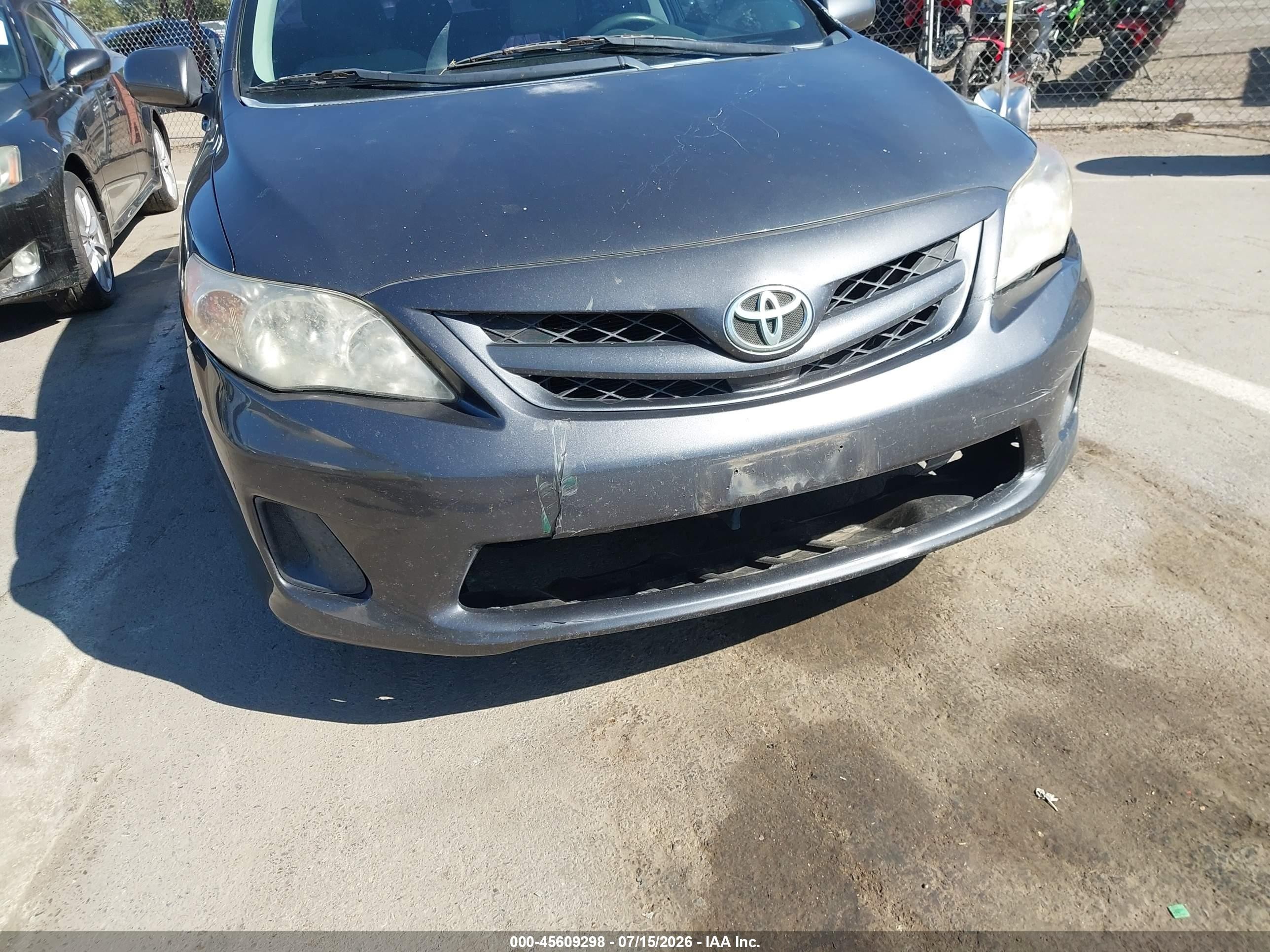 2011 Toyota Corolla Le Gray vin: 2T1BU4EE2BC547739