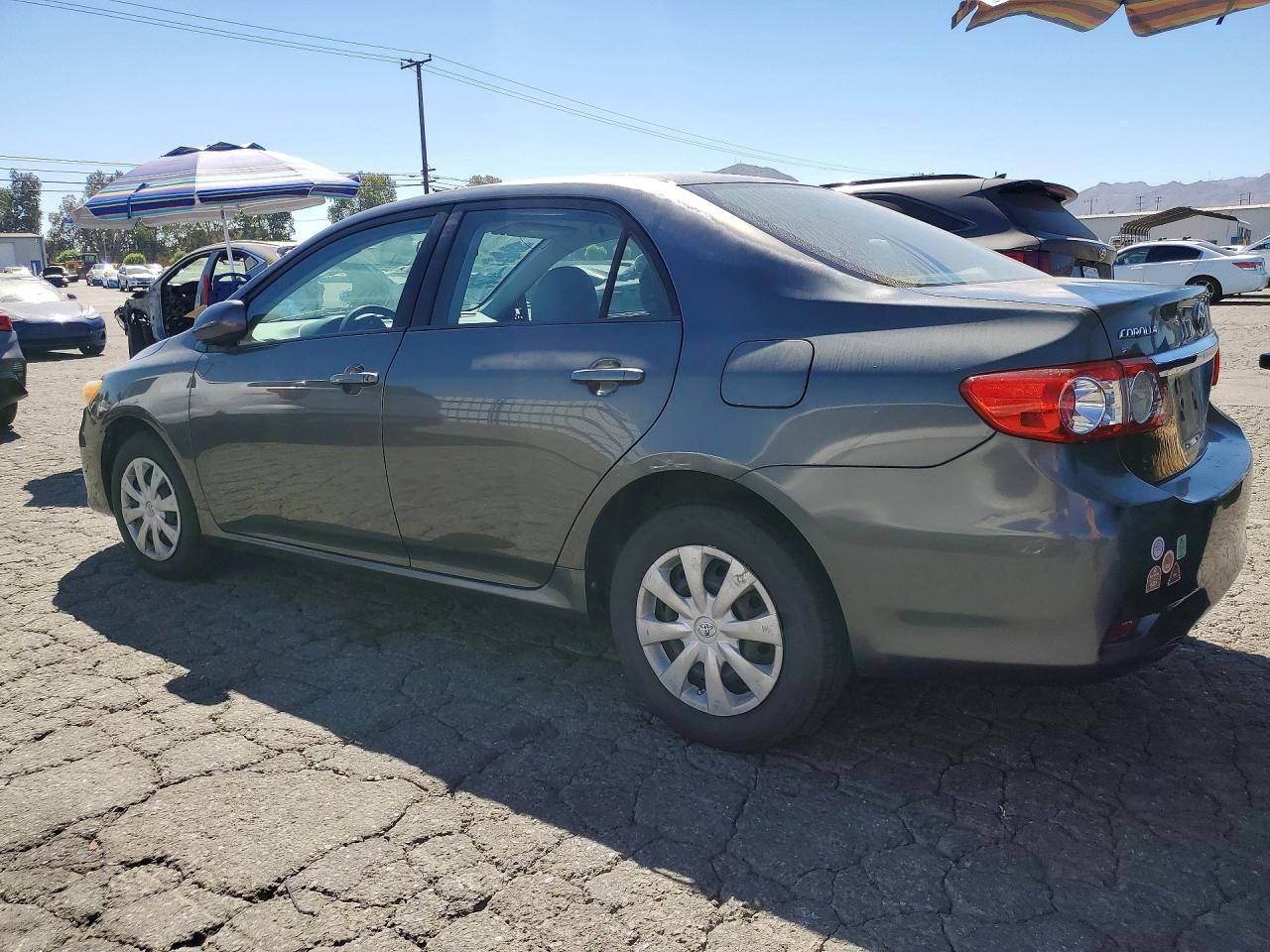 2011 Toyota Corolla Le Серый vin: 2T1BU4EE2BC548017