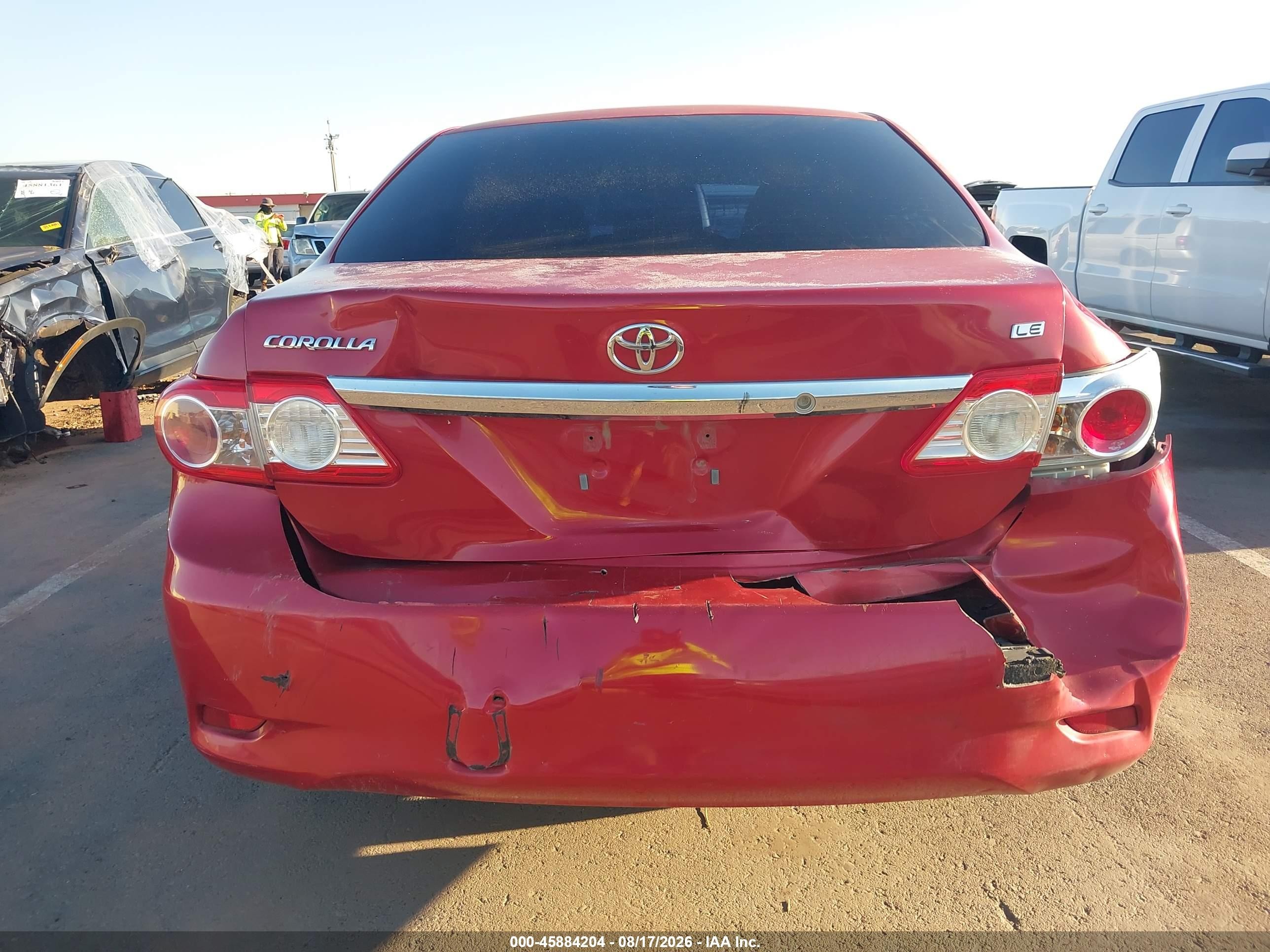2011 Toyota Corolla Le Red vin: 2T1BU4EE2BC563973