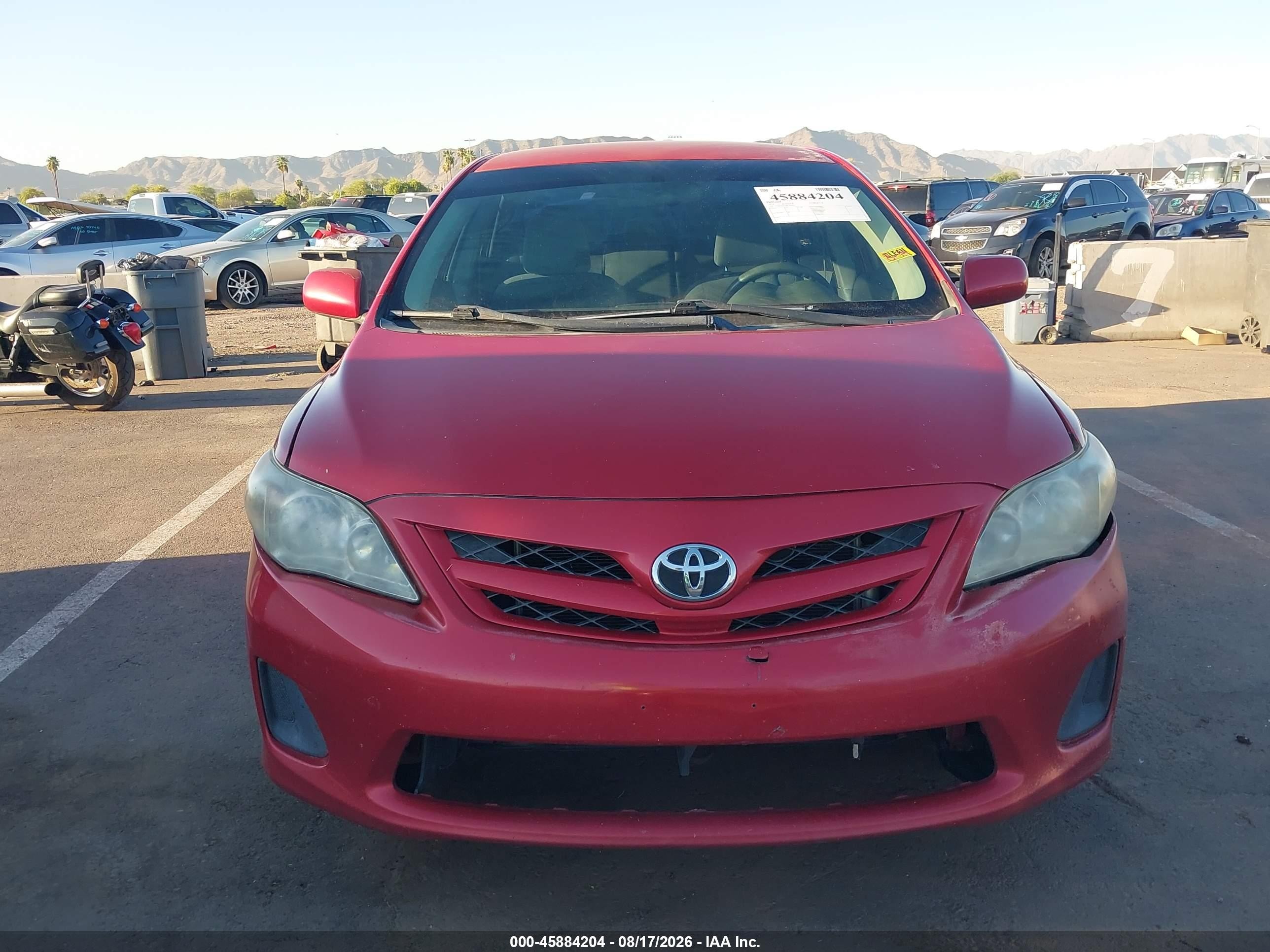 2011 Toyota Corolla Le Red vin: 2T1BU4EE2BC563973