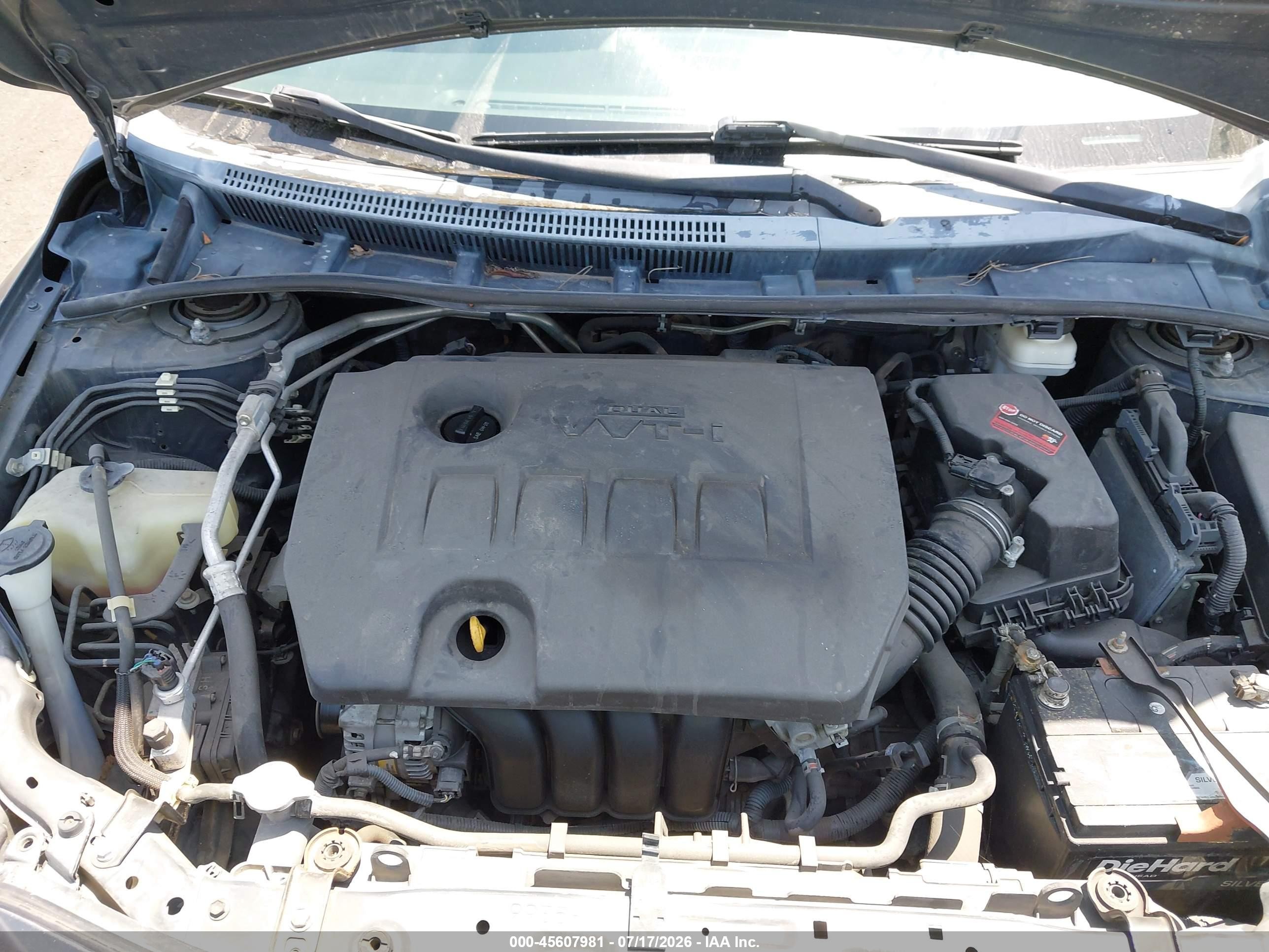 2011 Toyota Corolla Le Silver vin: 2T1BU4EE2BC564749