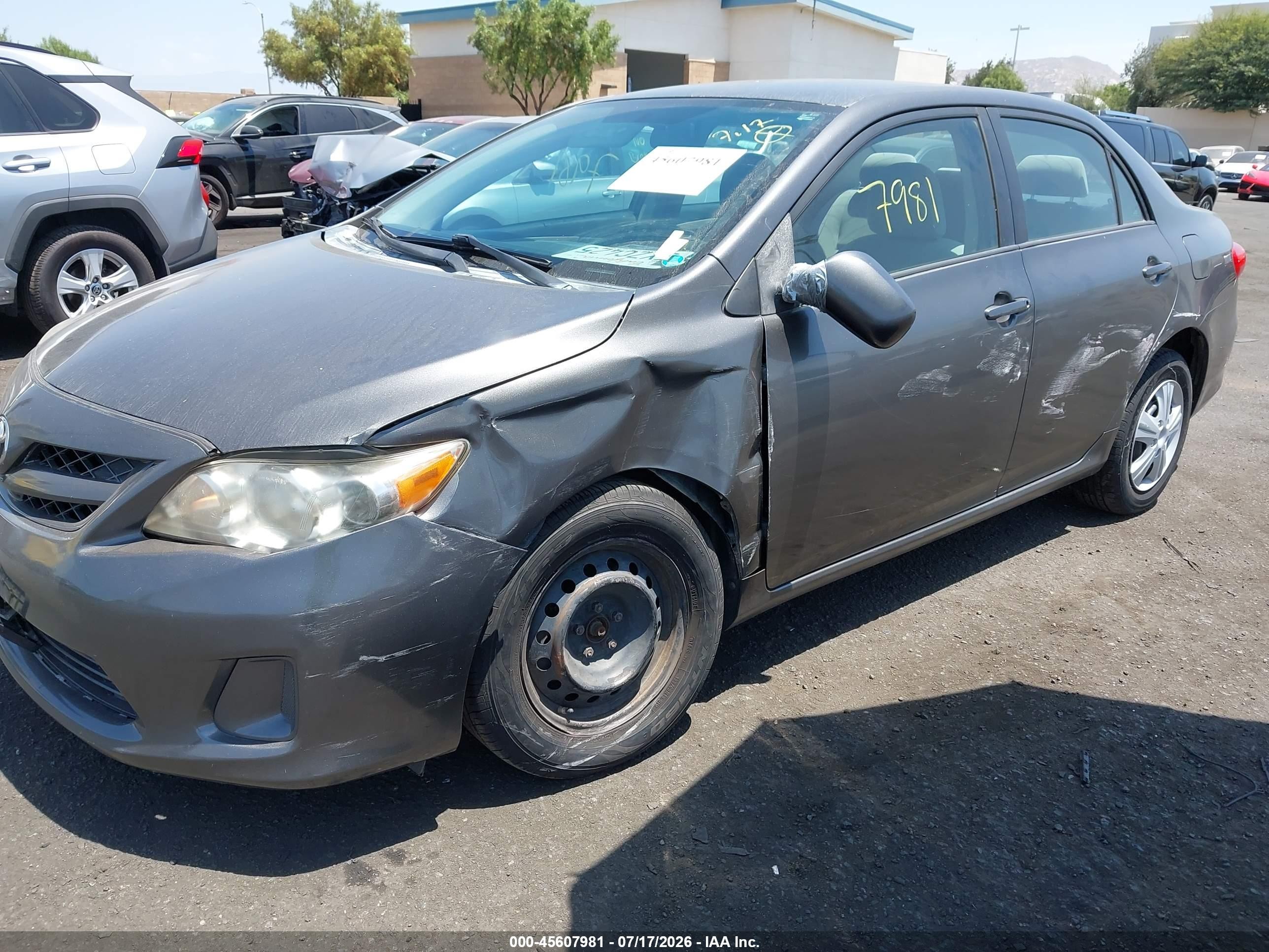 2011 Toyota Corolla Le Silver vin: 2T1BU4EE2BC564749
