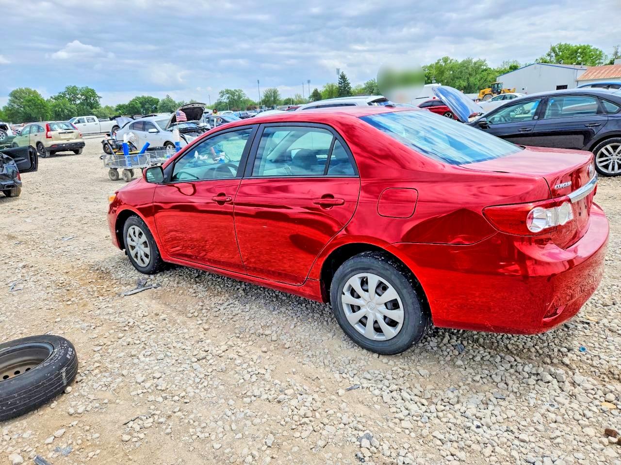 2011 Toyota Corolla Le Red vin: 2T1BU4EE2BC570048