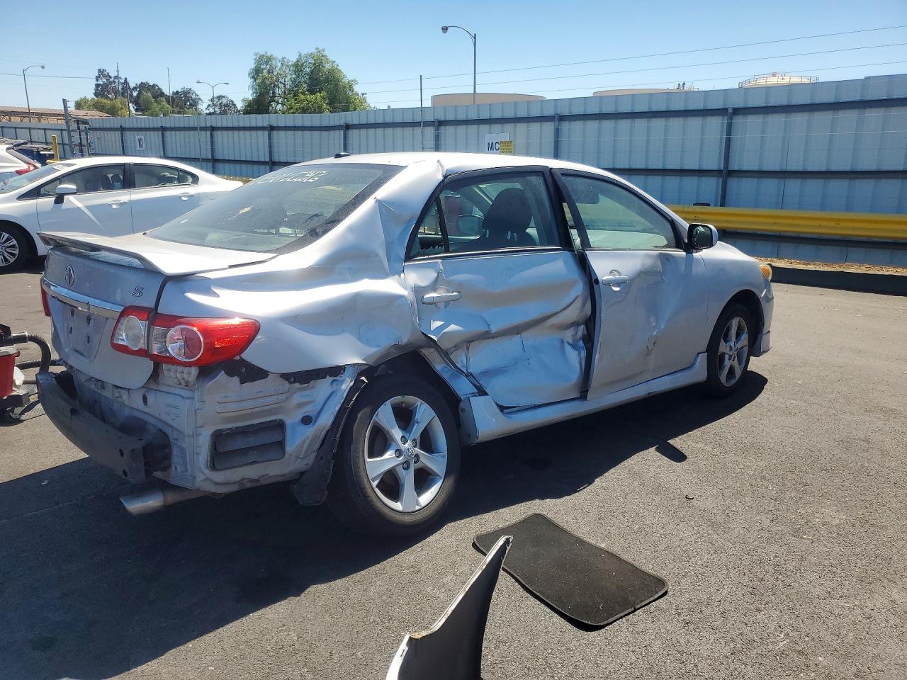 2011 Toyota Corolla S Silver vin: 2T1BU4EE2BC590199