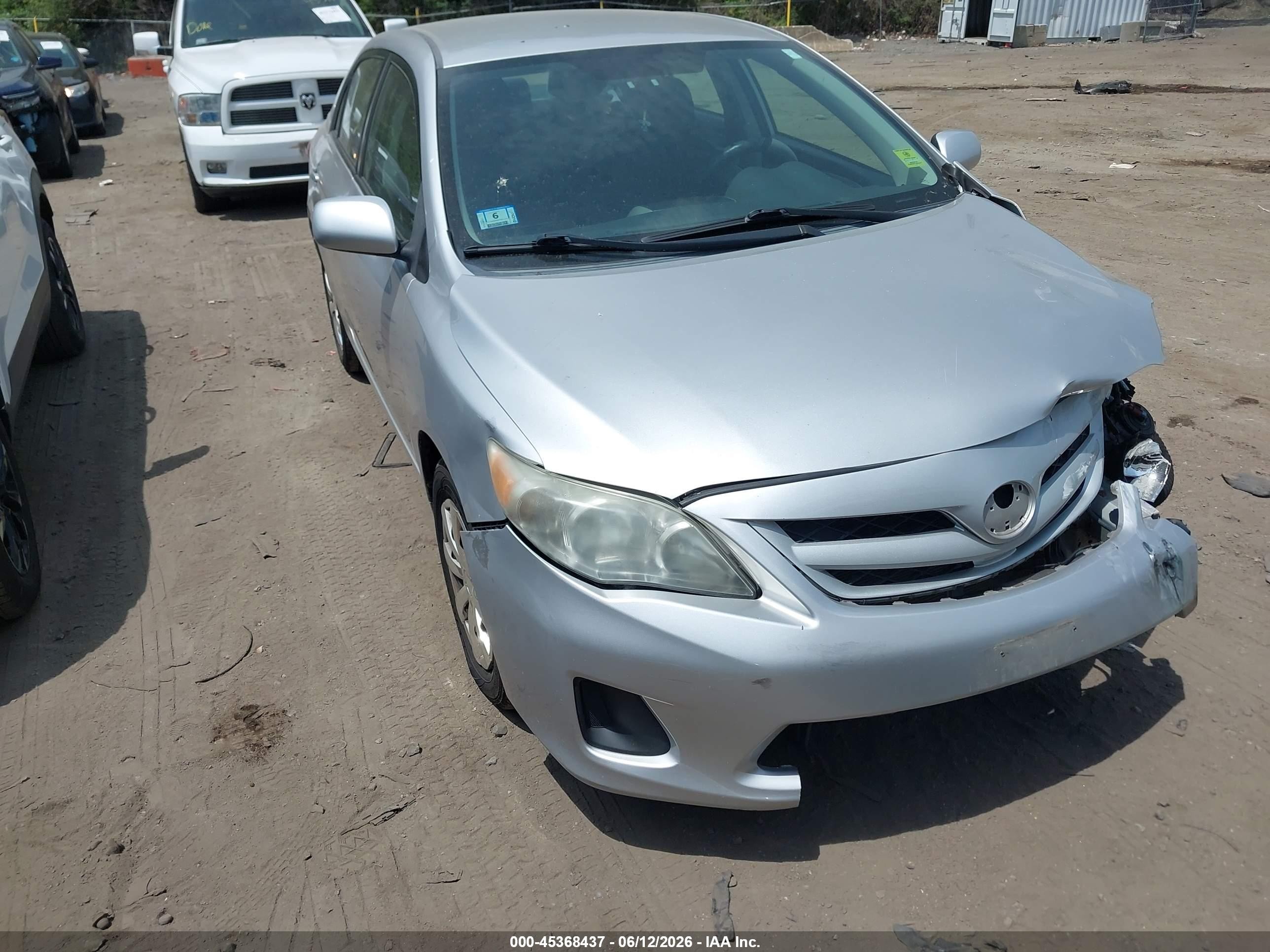2011 Toyota Corolla Le Silver vin: 2T1BU4EE2BC601797