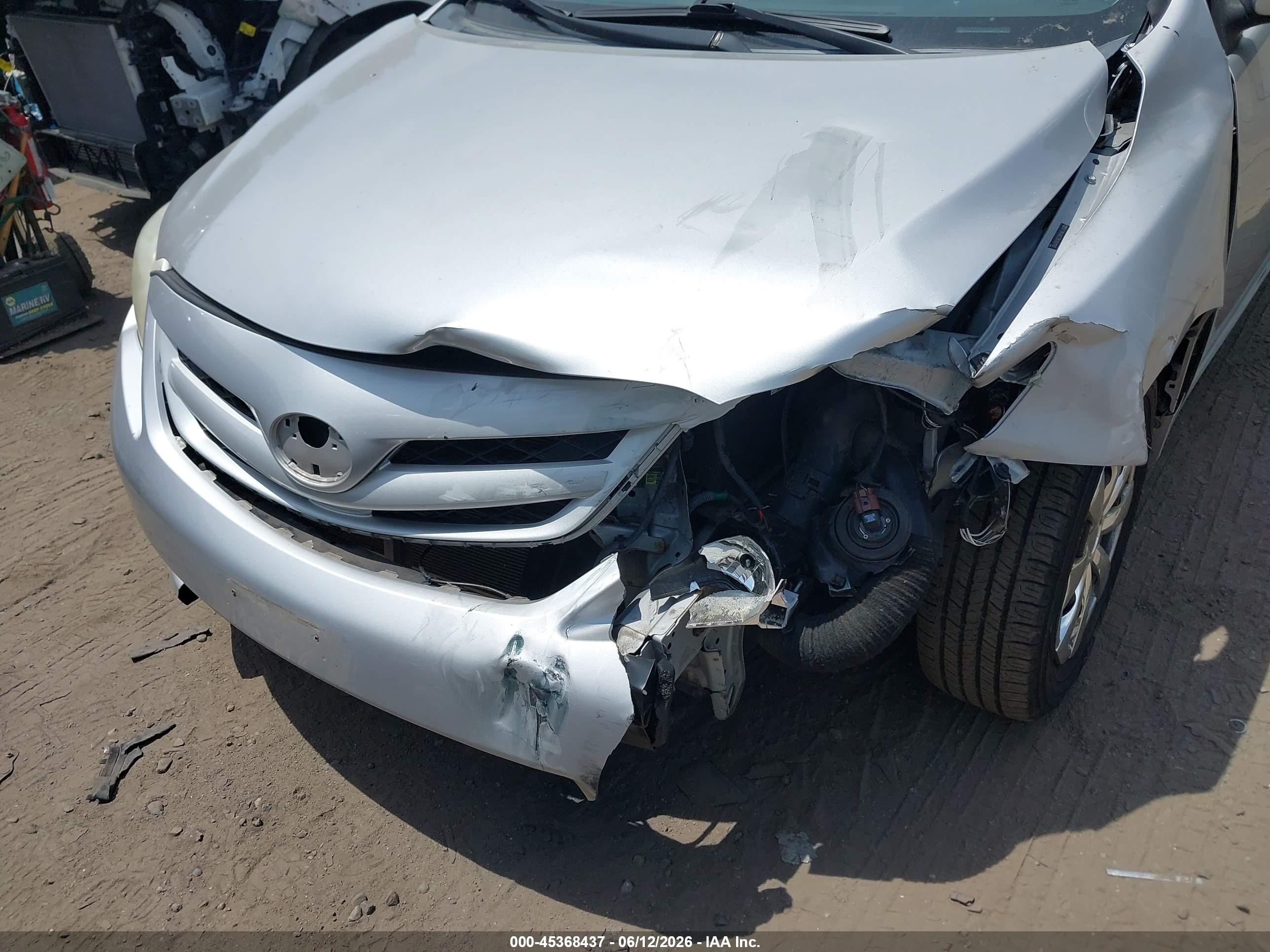 2011 Toyota Corolla Le Silver vin: 2T1BU4EE2BC601797