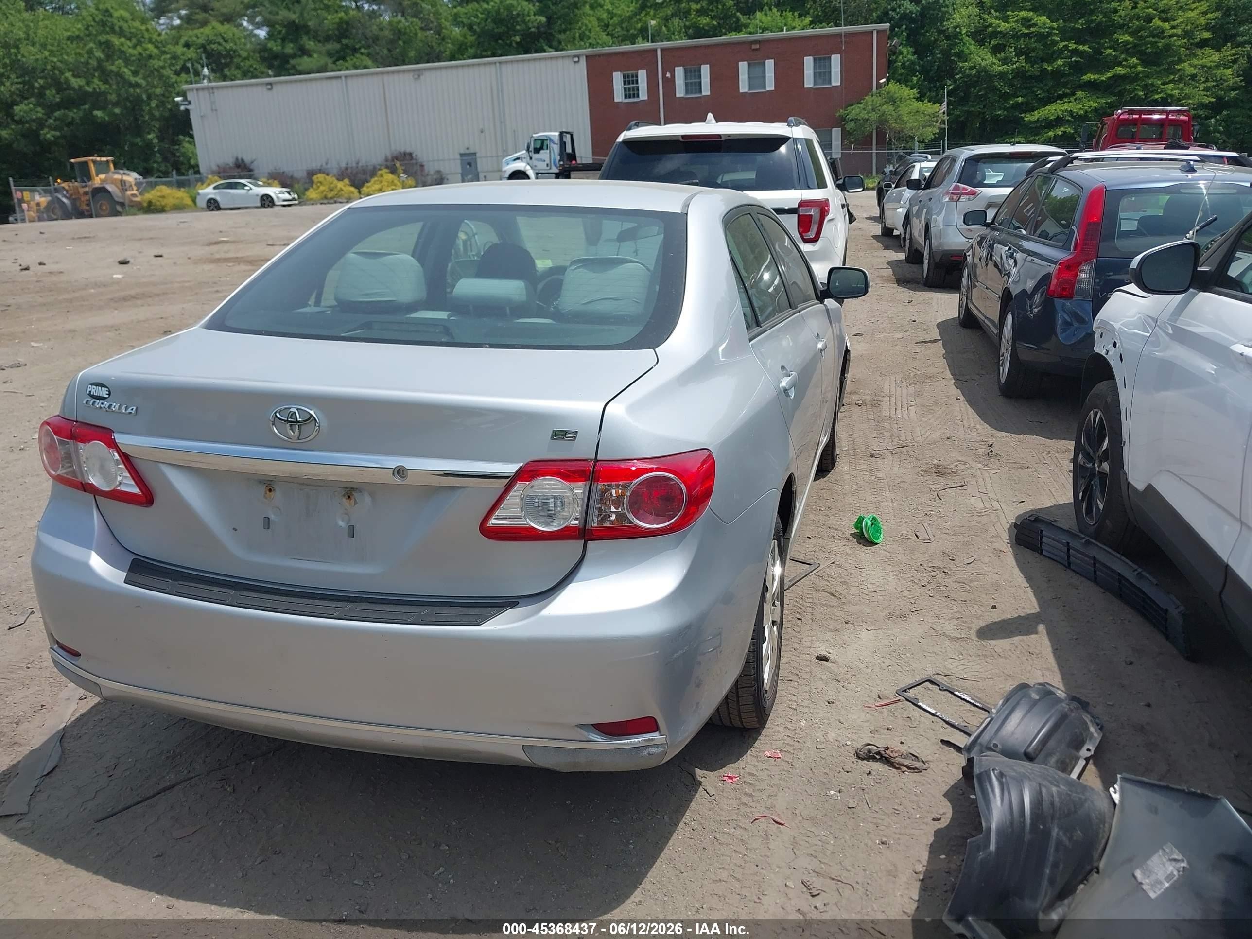 2011 Toyota Corolla Le Silver vin: 2T1BU4EE2BC601797