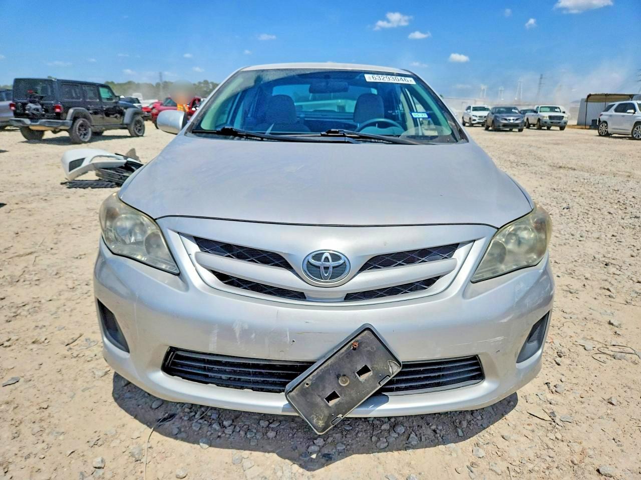2011 Toyota Corolla Le Silver vin: 2T1BU4EE2BC602254
