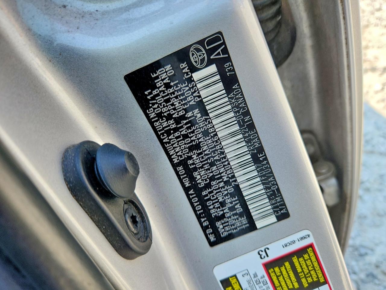 2011 Toyota Corolla S Silver vin: 2T1BU4EE2BC618857