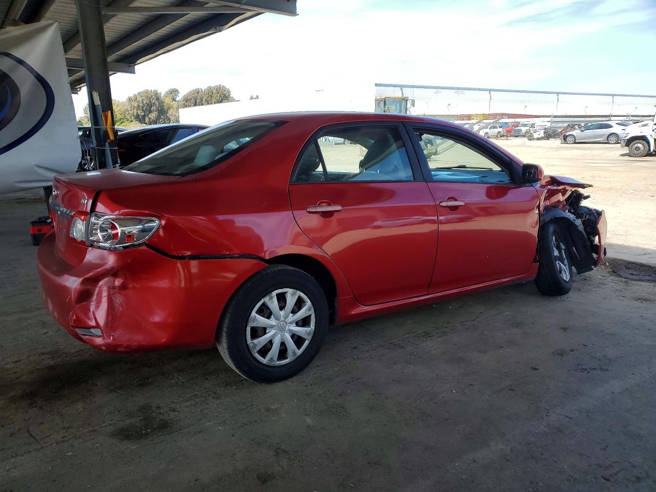 2011 Toyota Corolla Le Red vin: 2T1BU4EE2BC627610