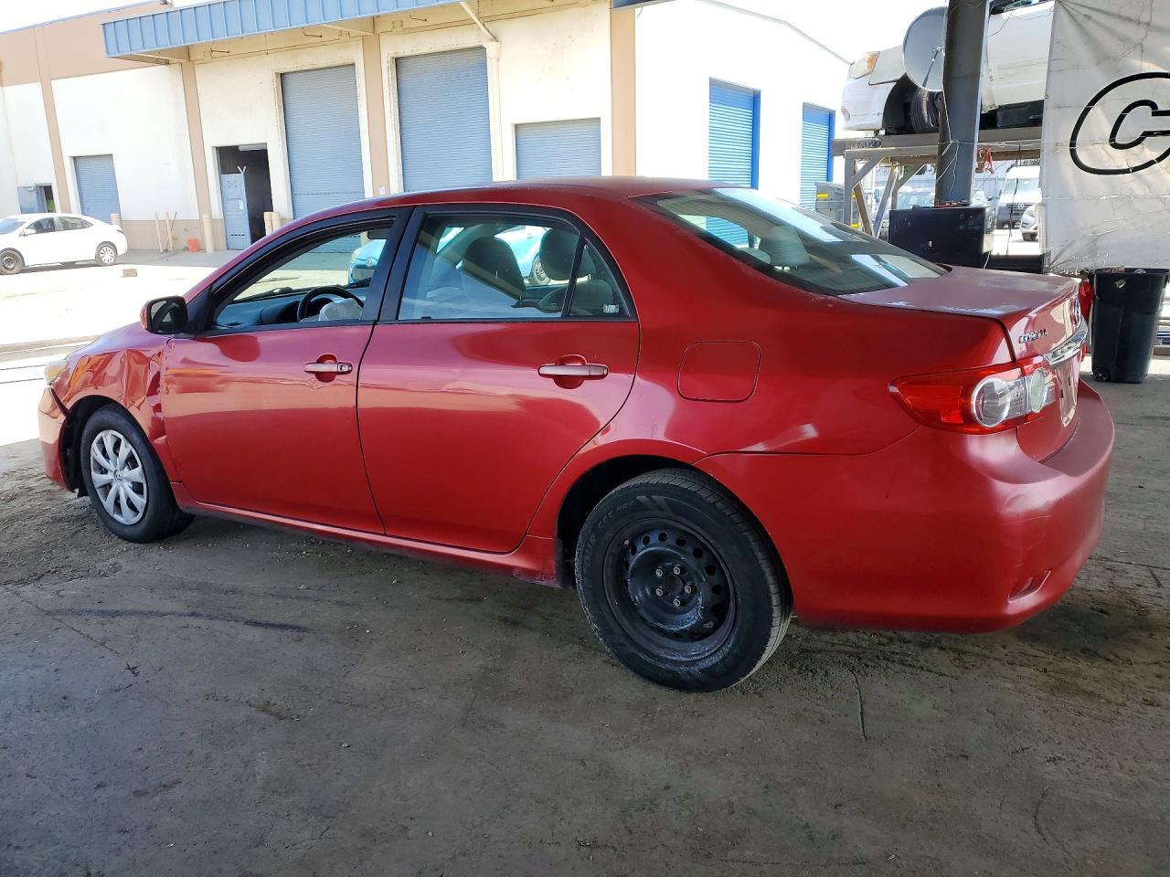 2011 Toyota Corolla Le Red vin: 2T1BU4EE2BC627610