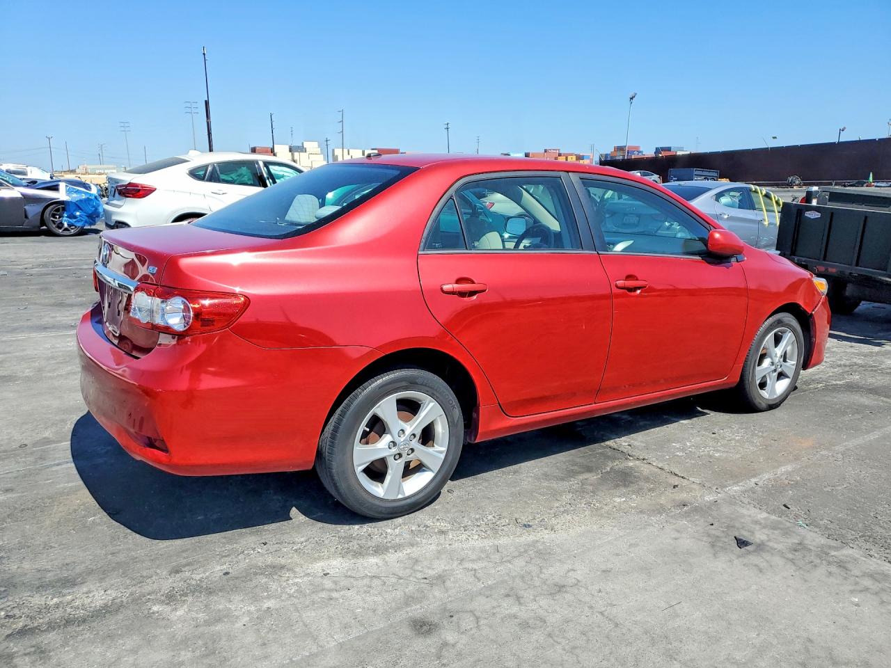 2011 Toyota Corolla Le Red vin: 2T1BU4EE2BC634766