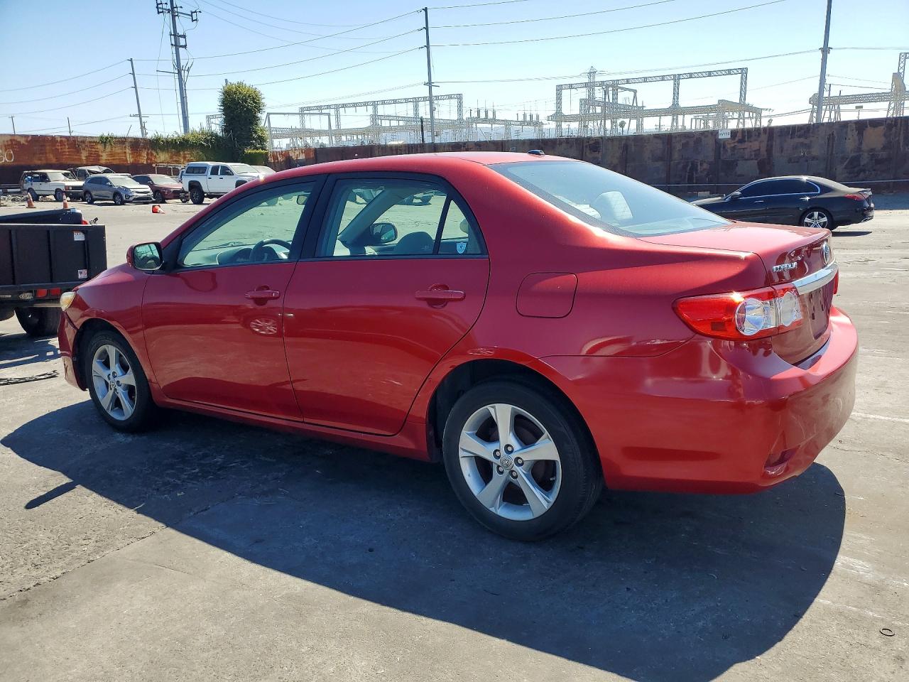 2011 Toyota Corolla Le Red vin: 2T1BU4EE2BC634766