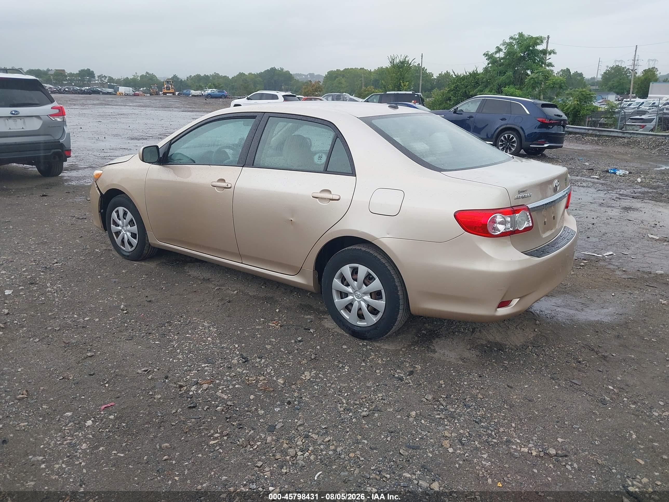 2011 Toyota Corolla Le Gold vin: 2T1BU4EE2BC661093