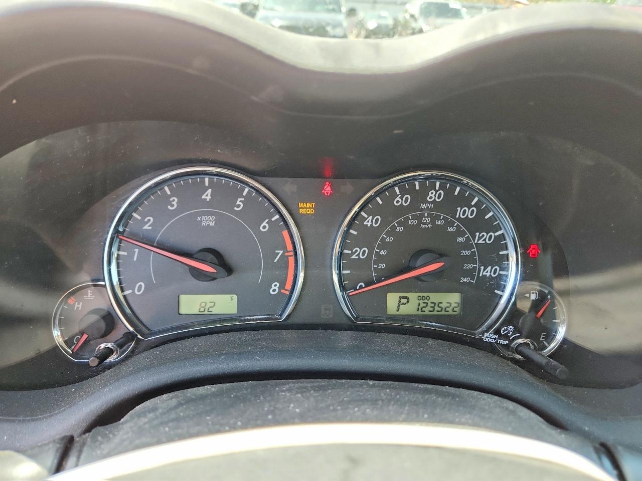 2011 Toyota Corolla S Серебряный vin: 2T1BU4EE2BC670697