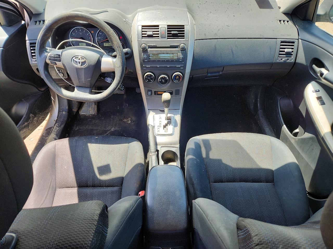 2011 Toyota Corolla S Серебряный vin: 2T1BU4EE2BC670697