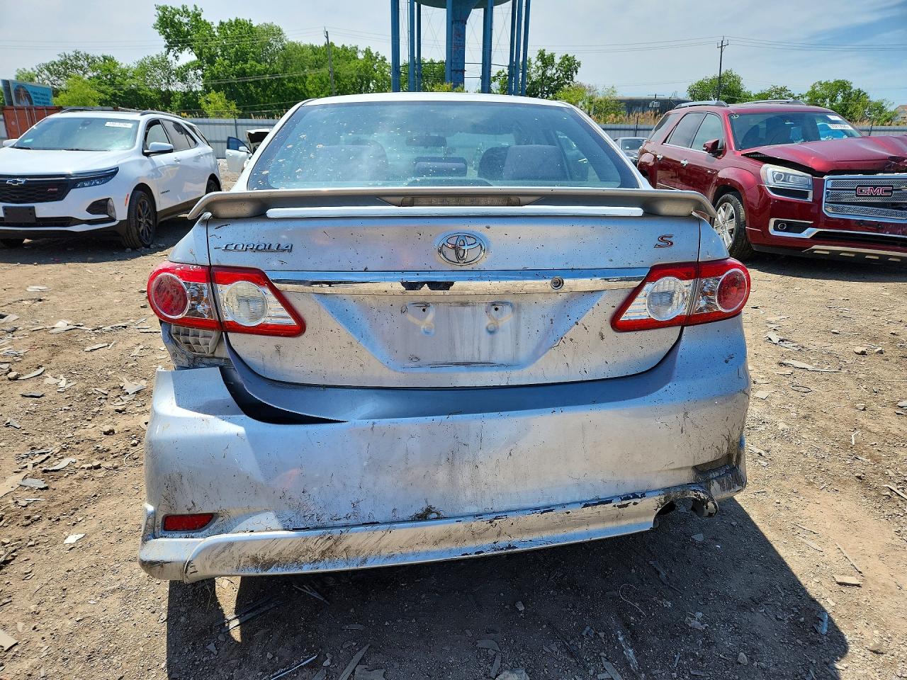 2011 Toyota Corolla S Серебряный vin: 2T1BU4EE2BC670697