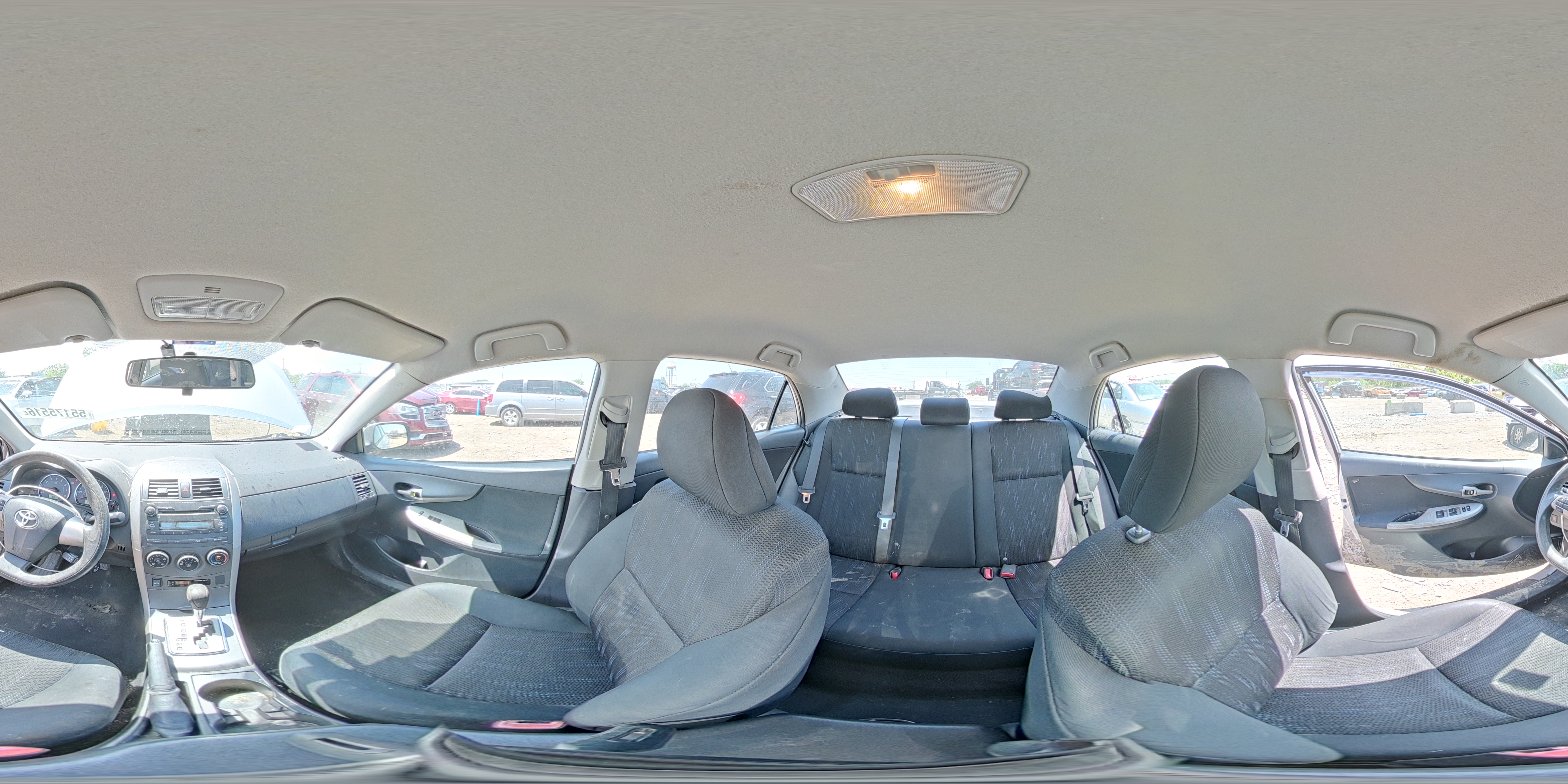 2011 Toyota Corolla S Серебряный vin: 2T1BU4EE2BC670697