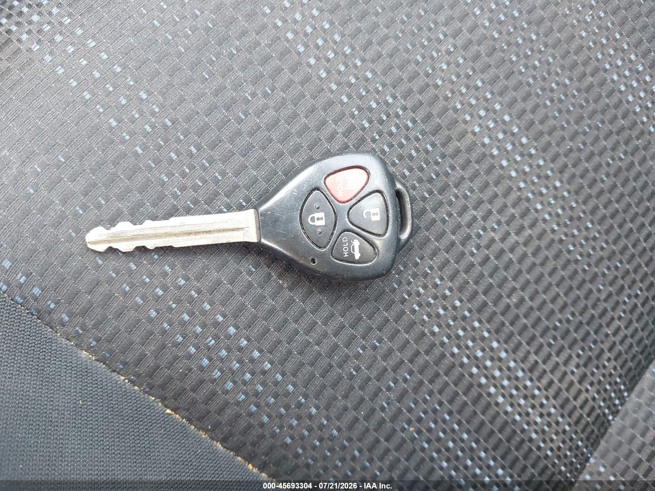 2011 Toyota Corolla S Белый vin: 2T1BU4EE2BC673227