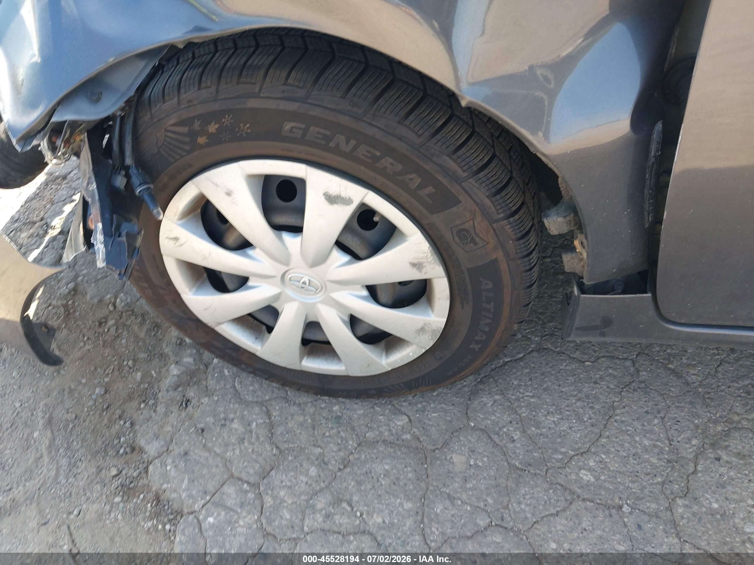2011 Toyota Corolla Le Gray vin: 2T1BU4EE2BC686785