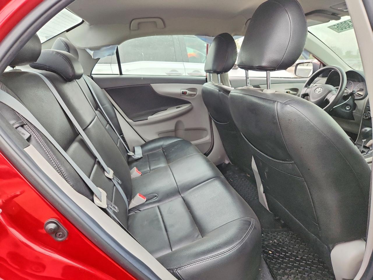 2011 Toyota Corolla Base Red vin: 2T1BU4EE2BC691047