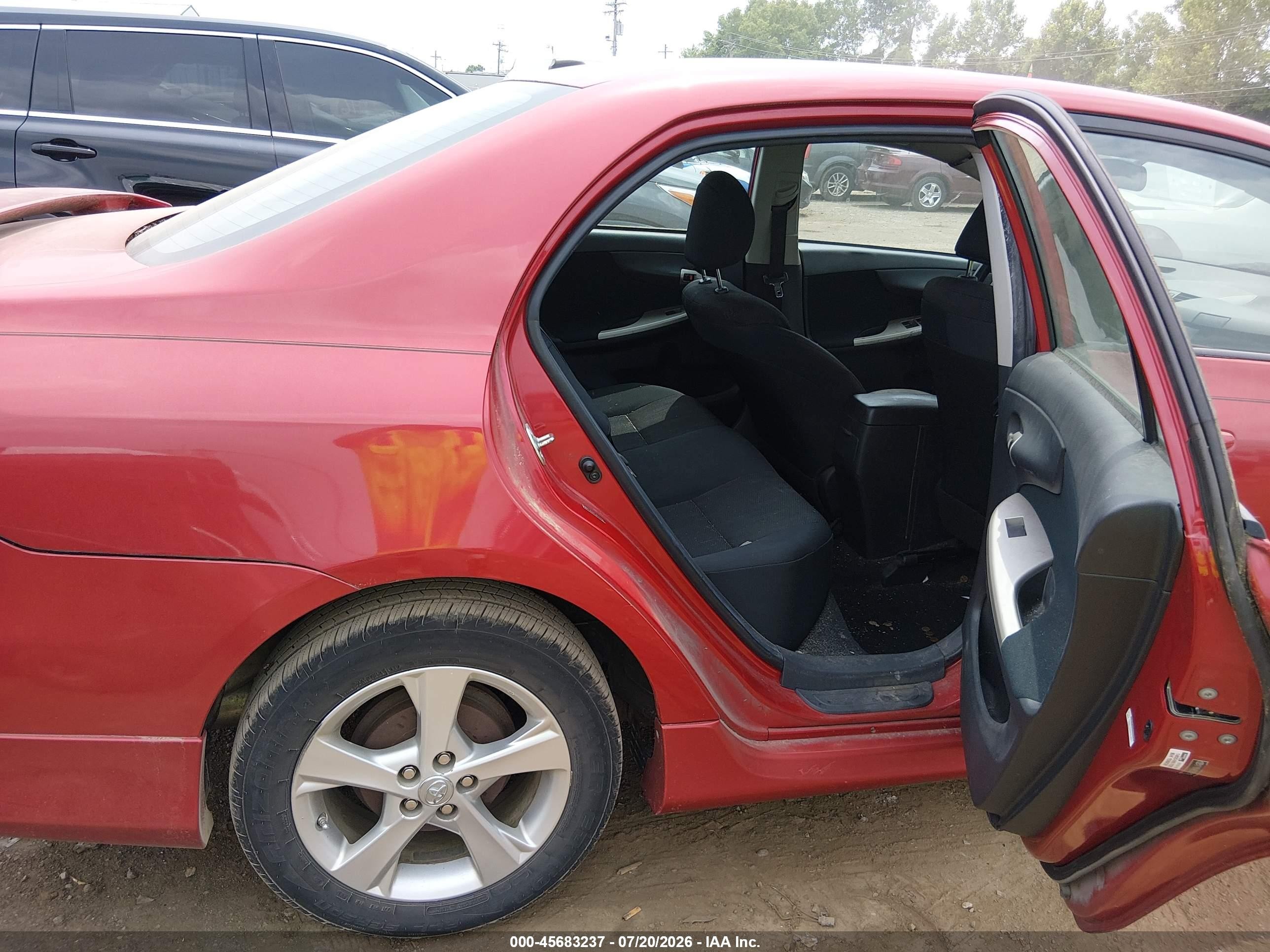 2011 Toyota Corolla S Red vin: 2T1BU4EE2BC701124