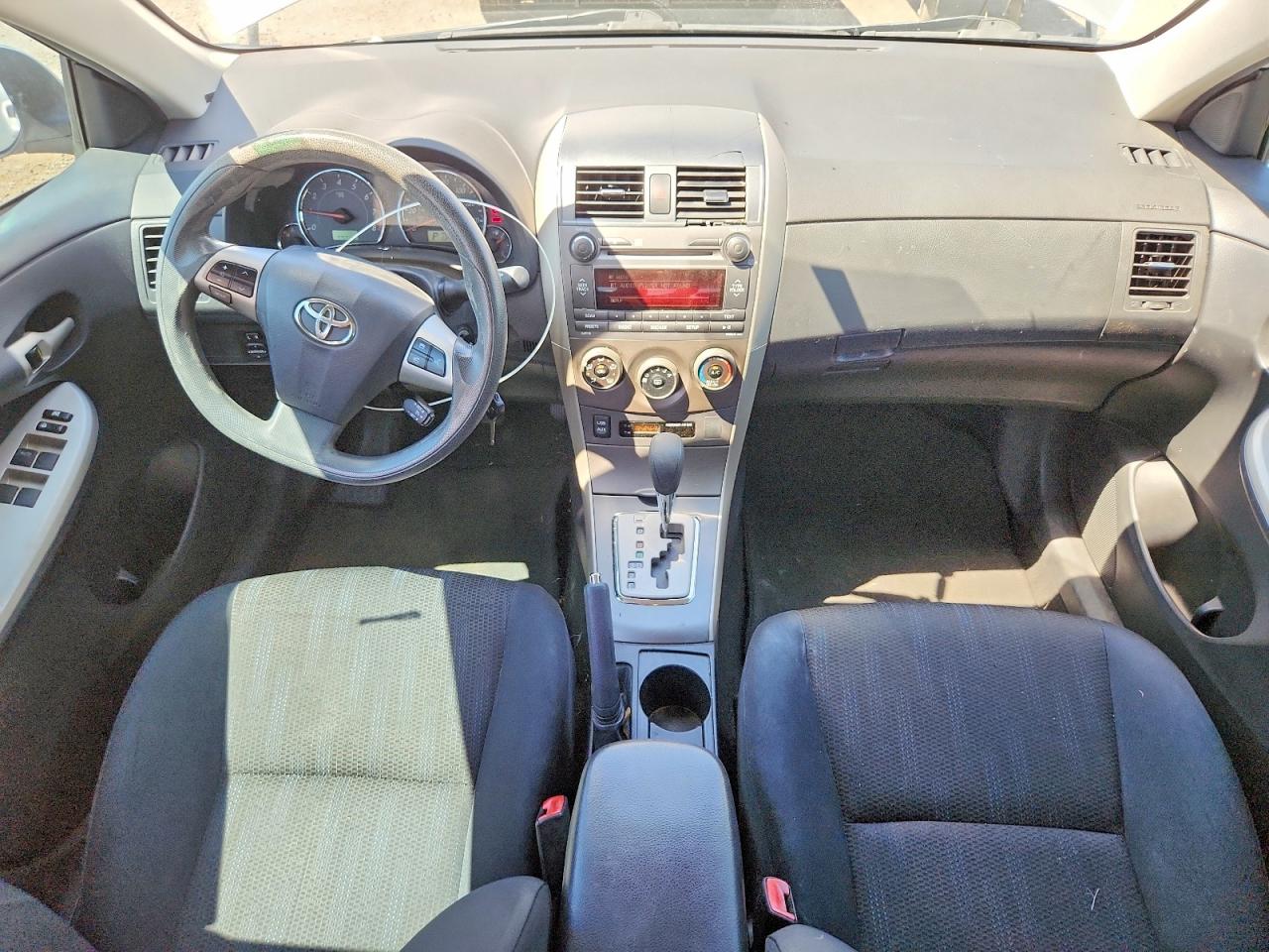 2011 Toyota Corolla S Серебряный vin: 2T1BU4EE2BC709403