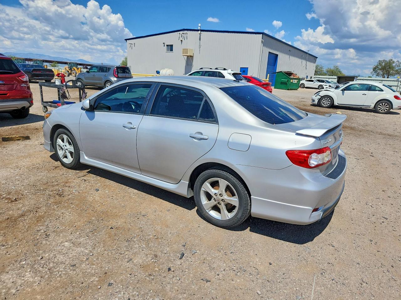 2011 Toyota Corolla S Серебряный vin: 2T1BU4EE2BC709403