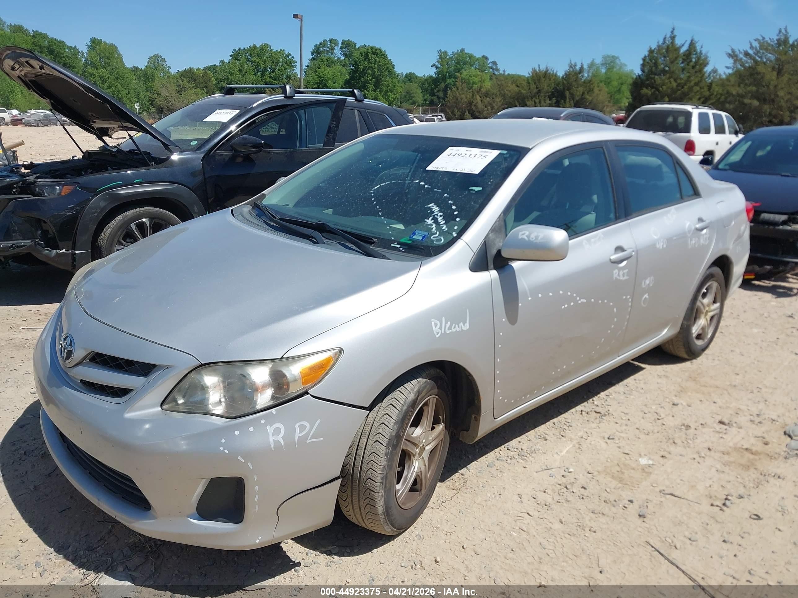 2011 Toyota Corolla Le Silver vin: 2T1BU4EE2BC727965
