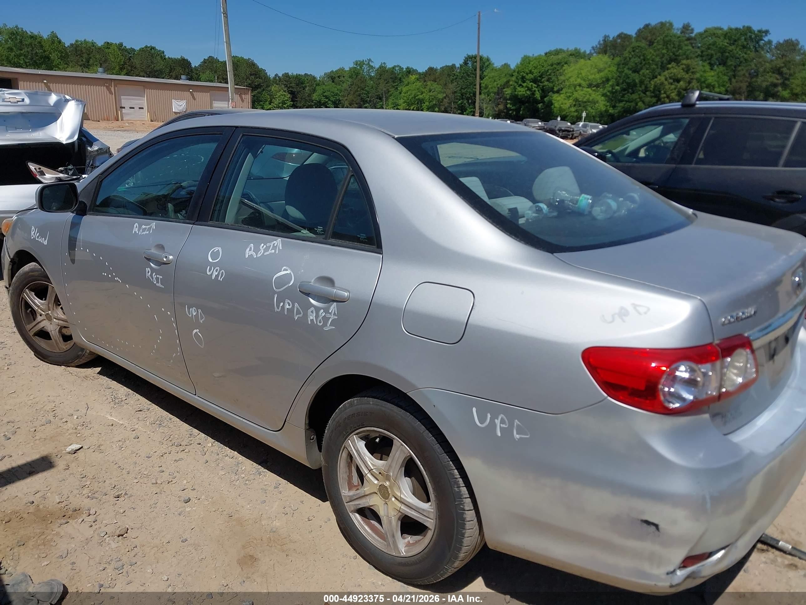 2011 Toyota Corolla Le Silver vin: 2T1BU4EE2BC727965