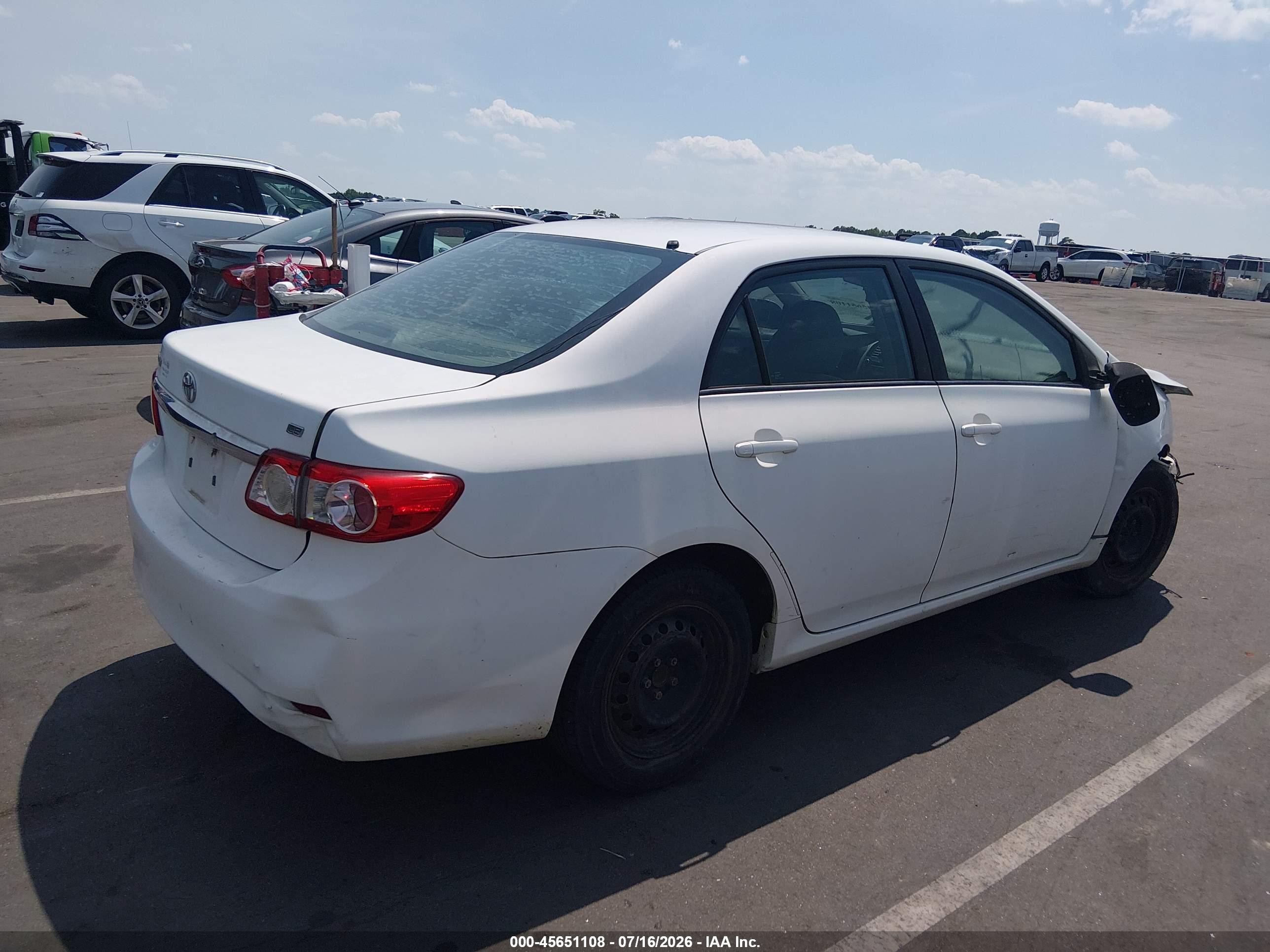 2011 Toyota Corolla Le White vin: 2T1BU4EE2BC730414