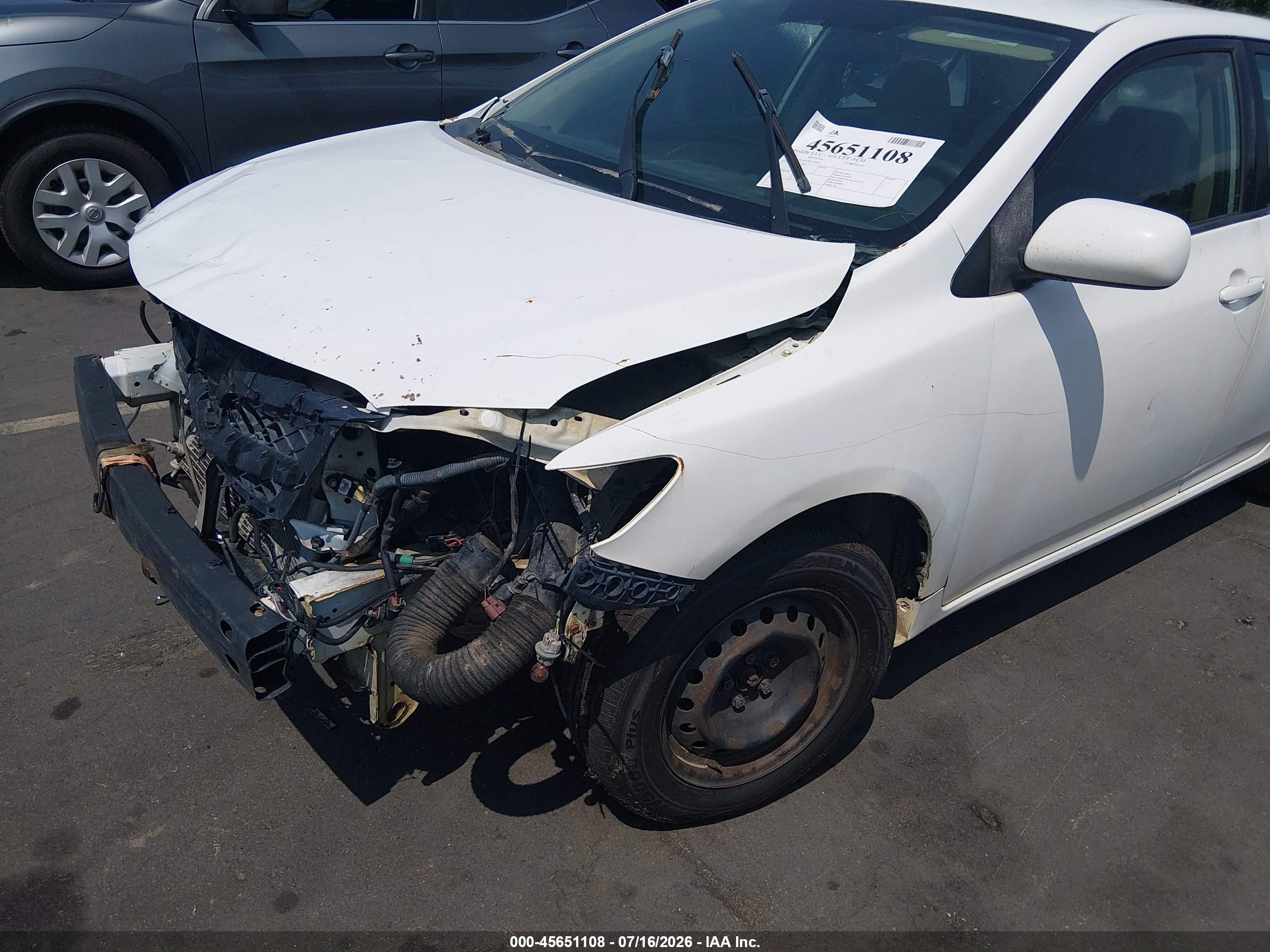 2011 Toyota Corolla Le White vin: 2T1BU4EE2BC730414