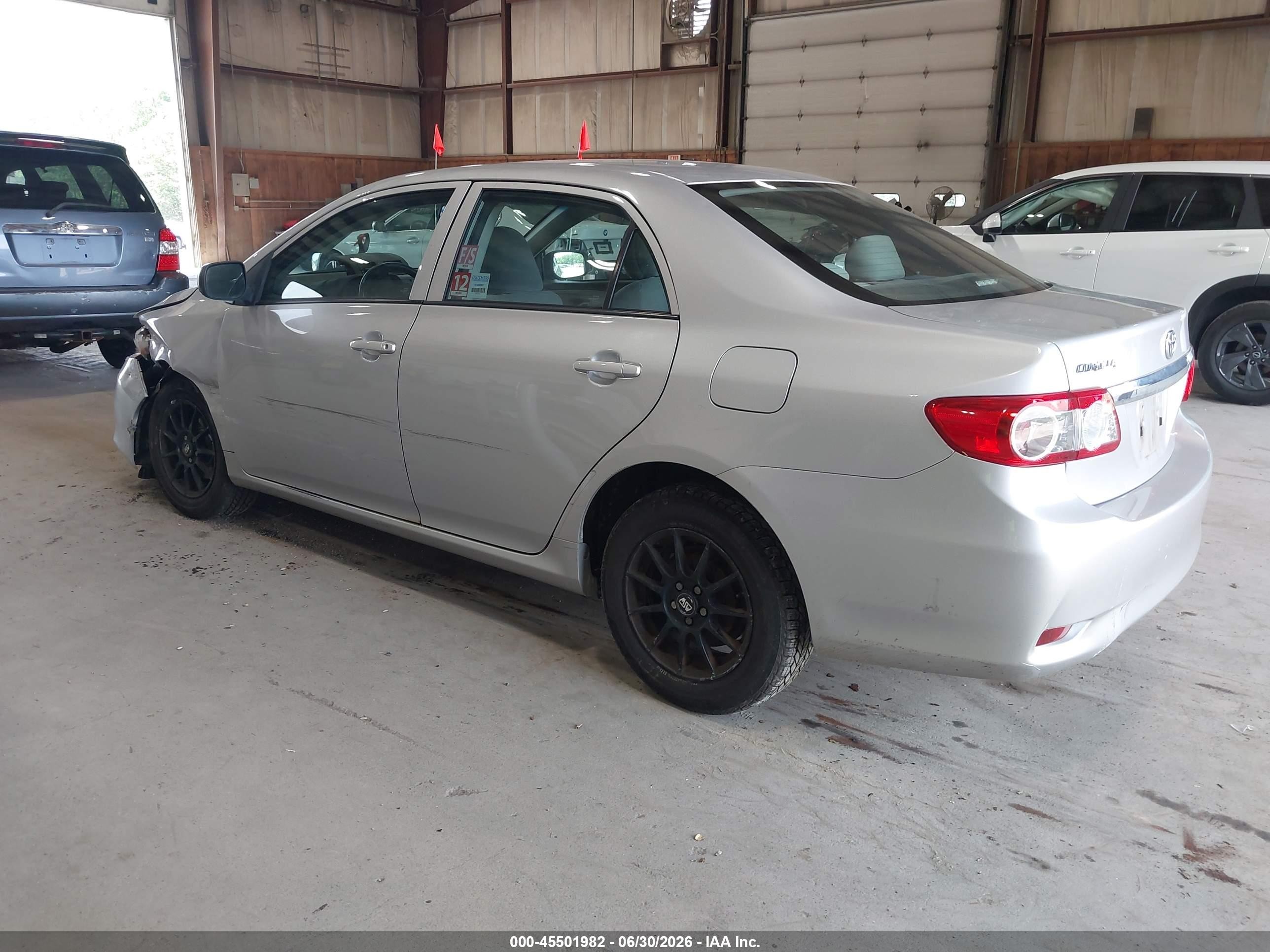 2011 Toyota Corolla   Silver vin: 2T1BU4EE2BC733068