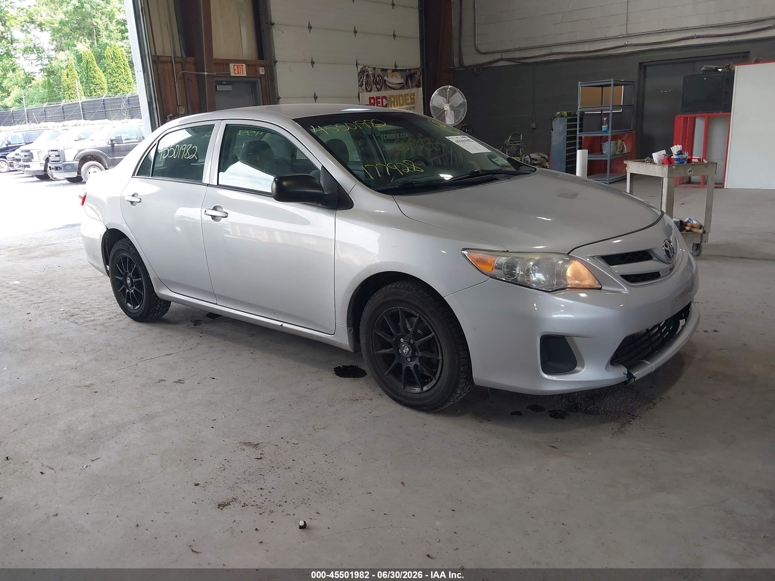 2011 Toyota Corolla   Silver vin: 2T1BU4EE2BC733068