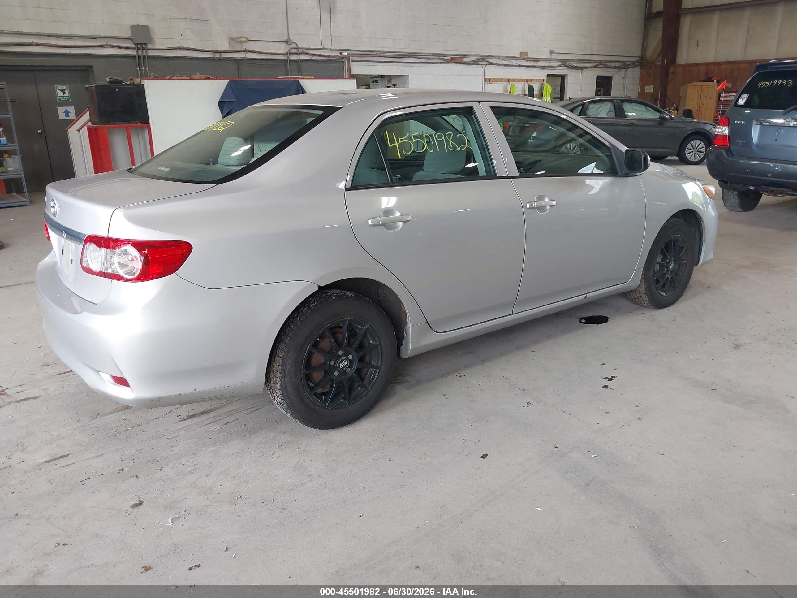 2011 Toyota Corolla   Silver vin: 2T1BU4EE2BC733068