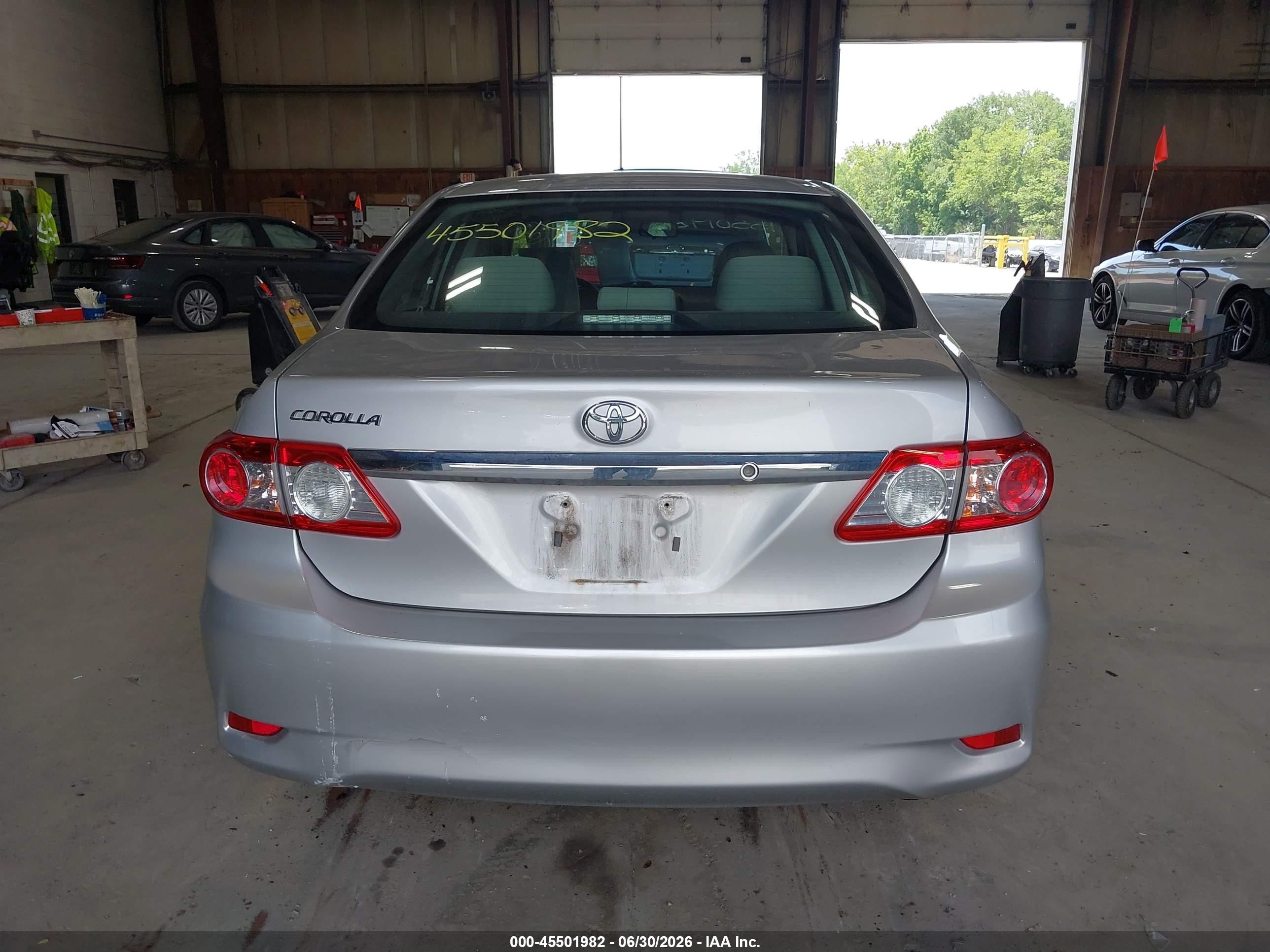 2011 Toyota Corolla   Silver vin: 2T1BU4EE2BC733068