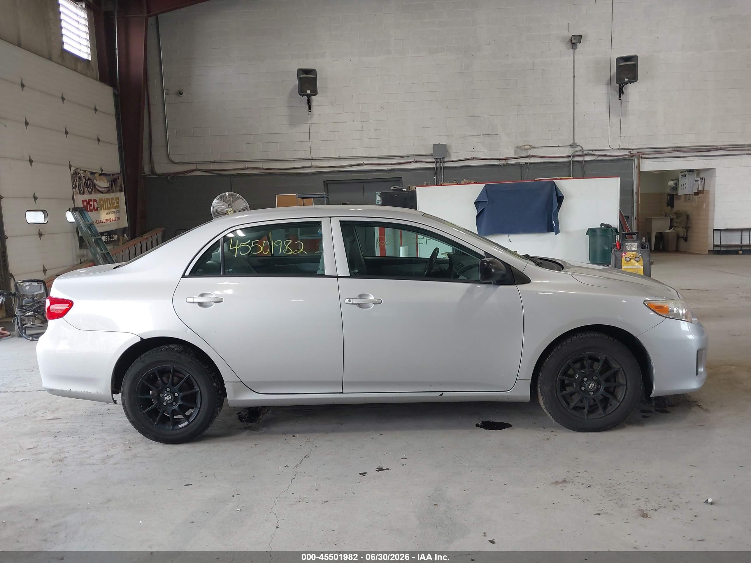 2011 Toyota Corolla   Silver vin: 2T1BU4EE2BC733068