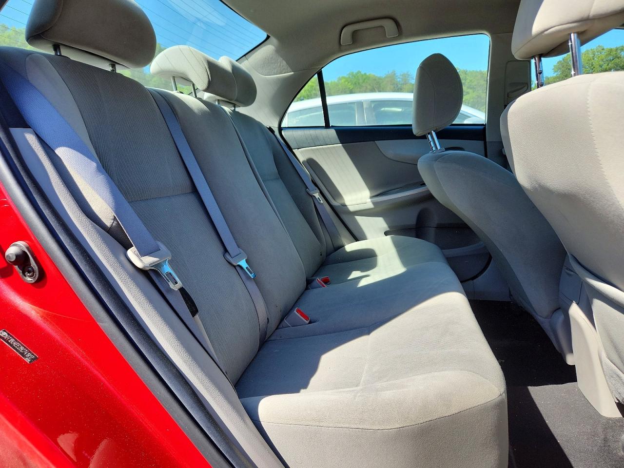 2011 Toyota Corolla Le Красный vin: 2T1BU4EE2BC741817