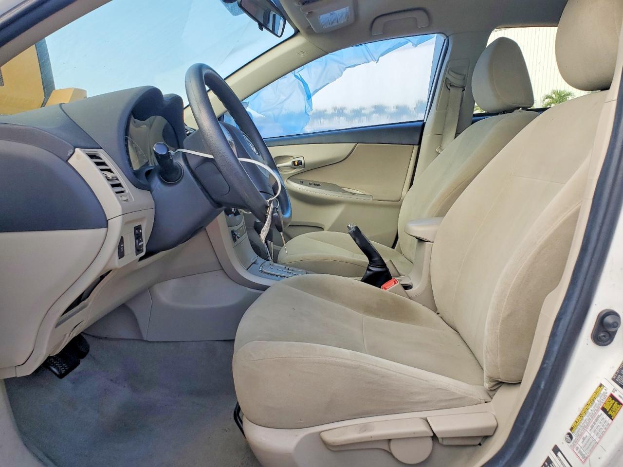 2012 Toyota Corolla White vin: 2T1BU4EE2CC757789