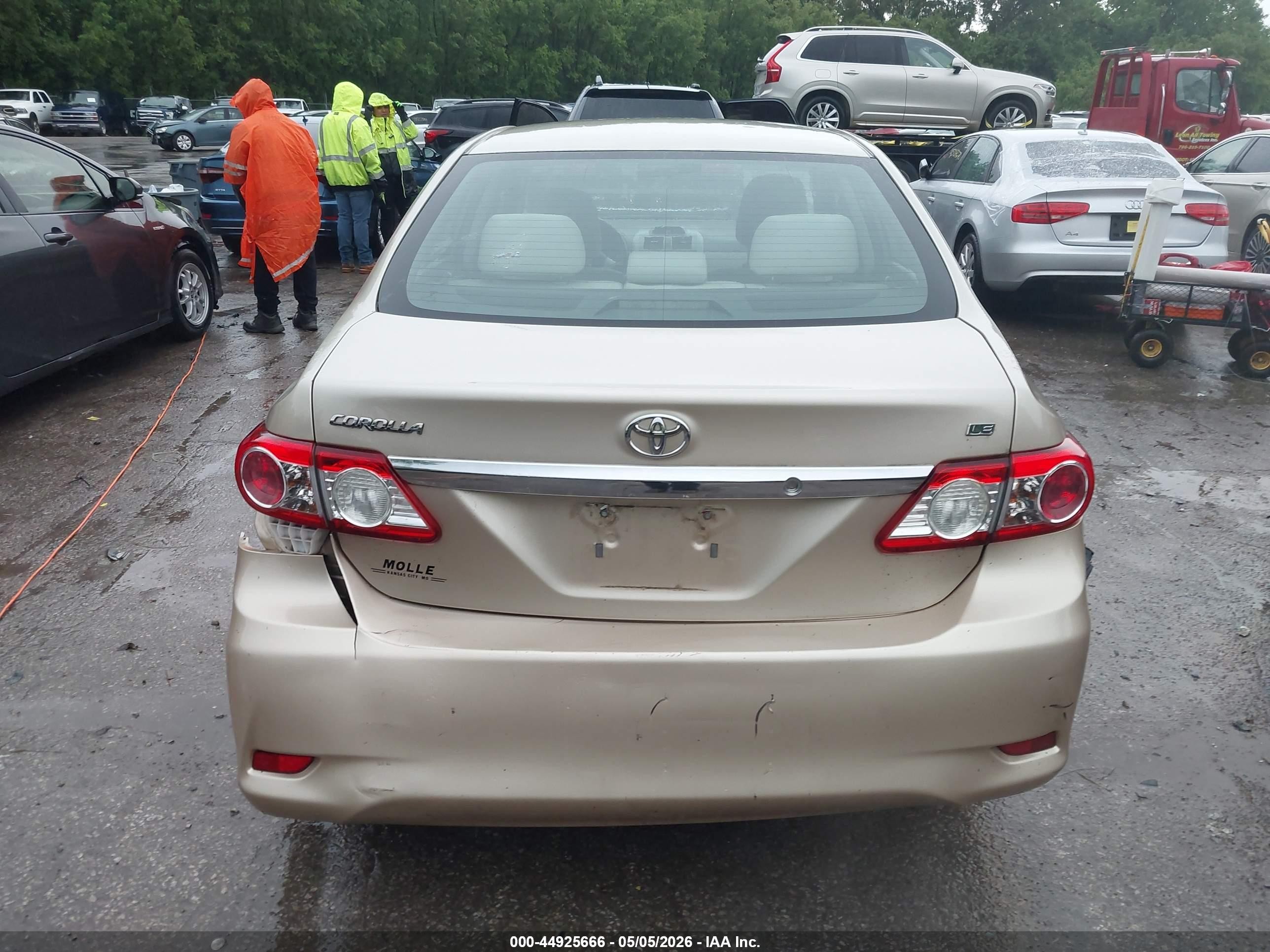 2012 Toyota Corolla Le Gold vin: 2T1BU4EE2CC783857