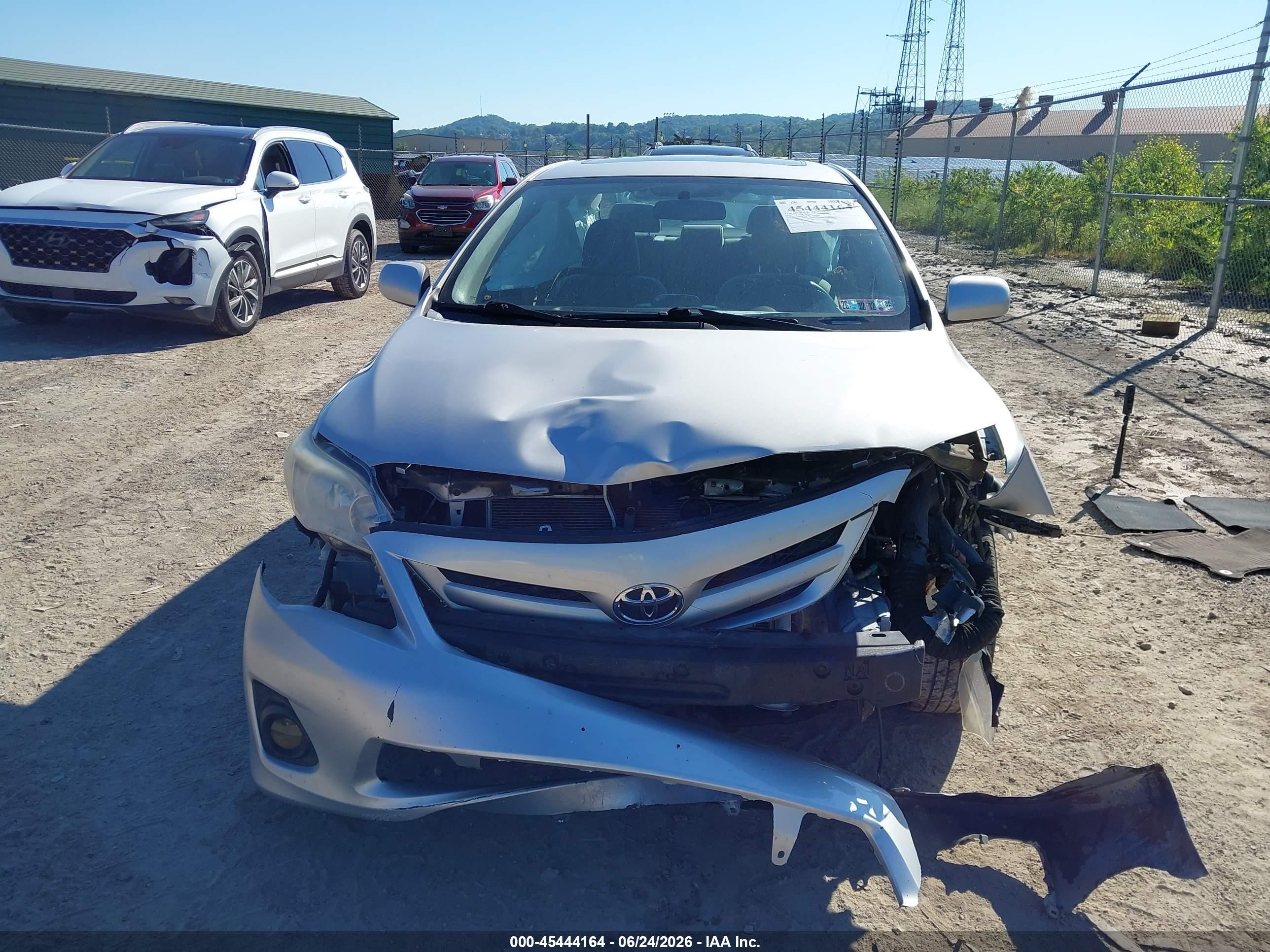 2012 Toyota Corolla Le Silver vin: 2T1BU4EE2CC798536