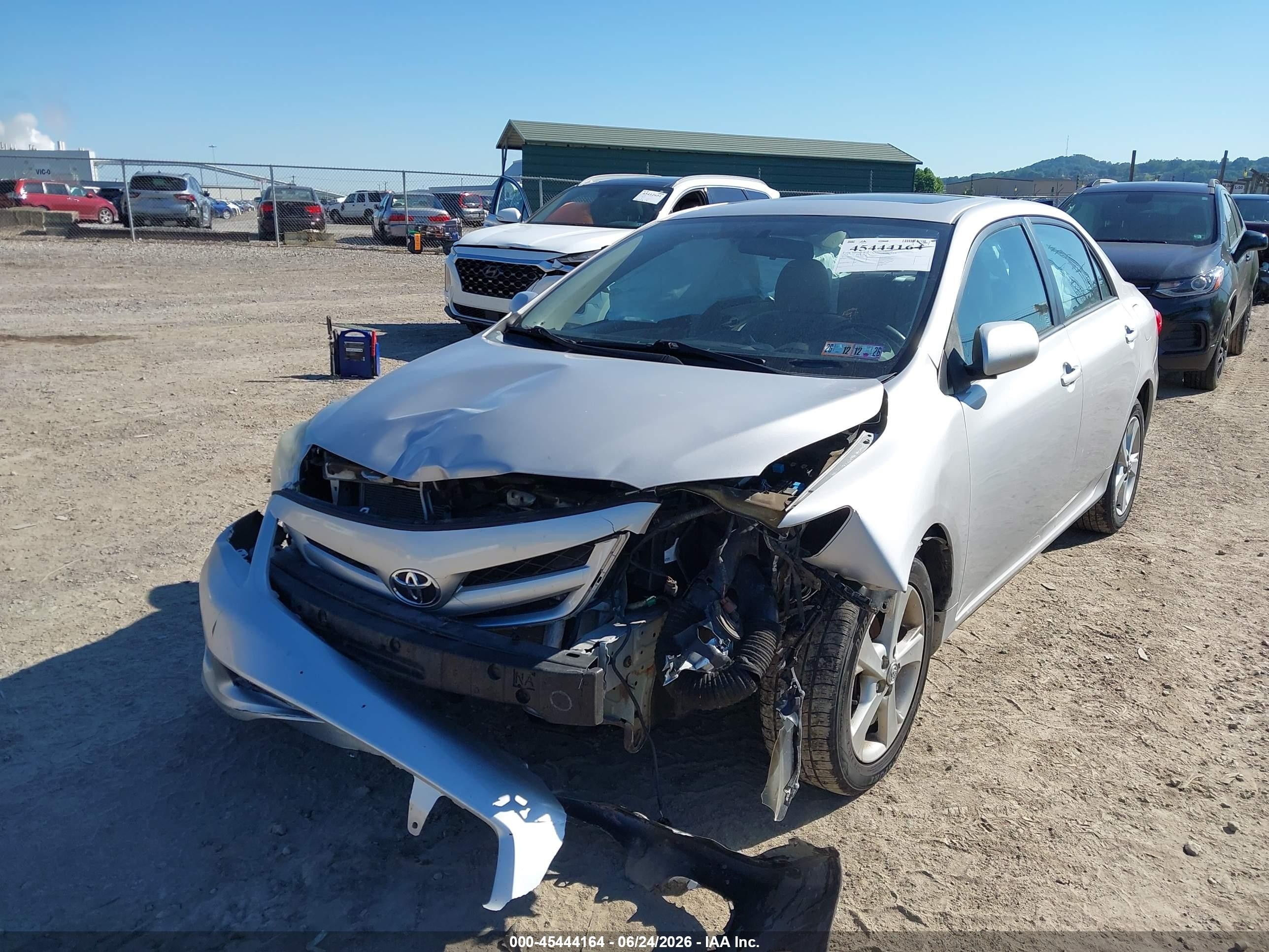 2012 Toyota Corolla Le Silver vin: 2T1BU4EE2CC798536