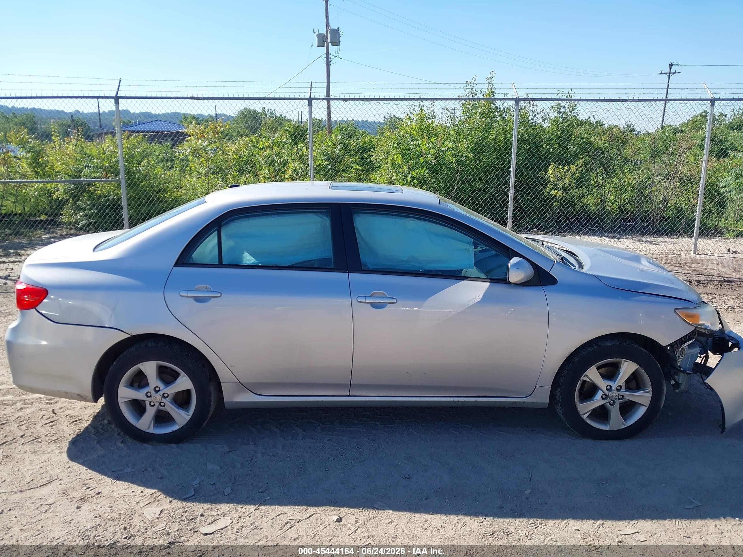 2012 Toyota Corolla Le Silver vin: 2T1BU4EE2CC798536