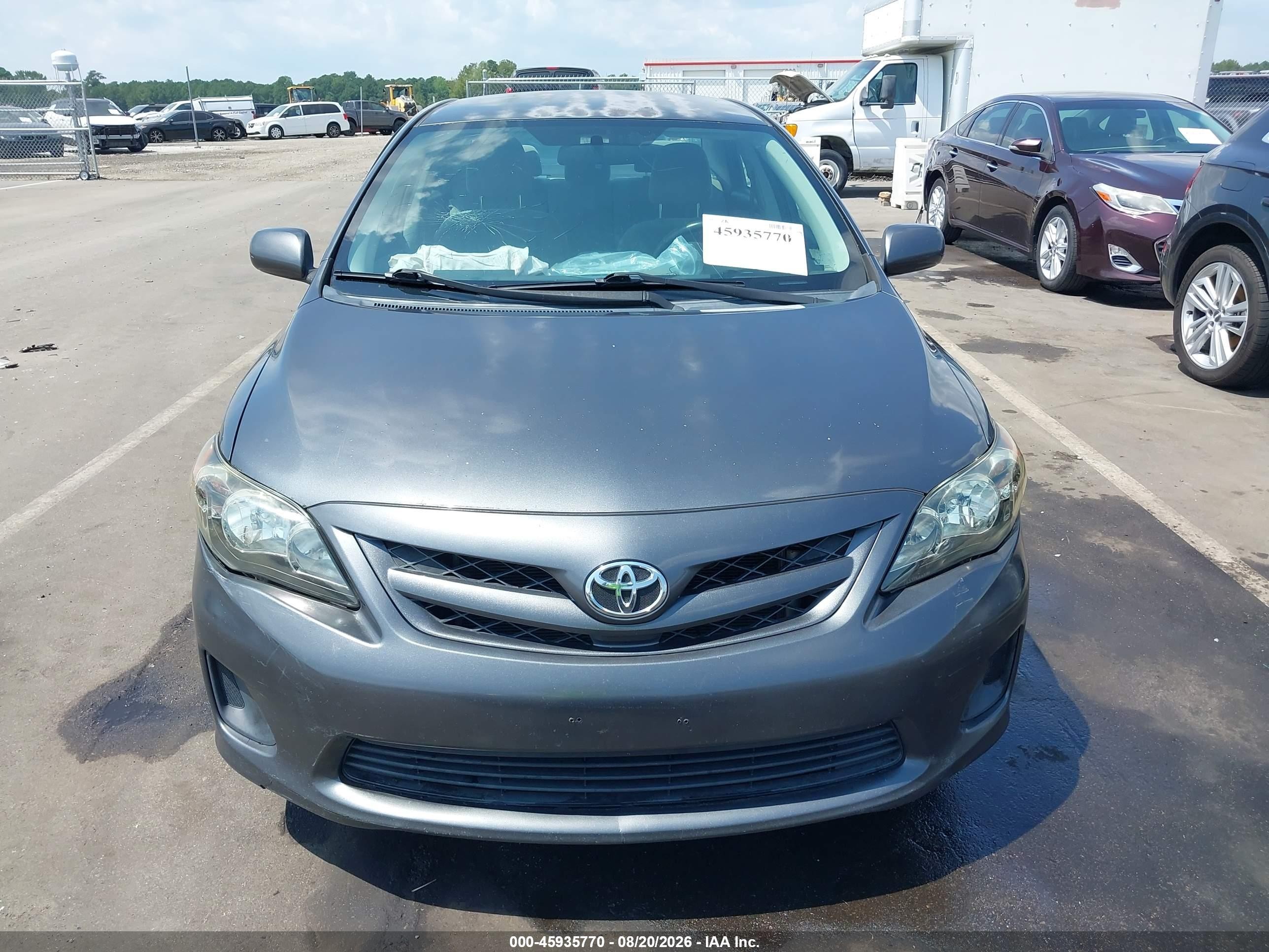 2012 Toyota Corolla Le Silver vin: 2T1BU4EE2CC812158