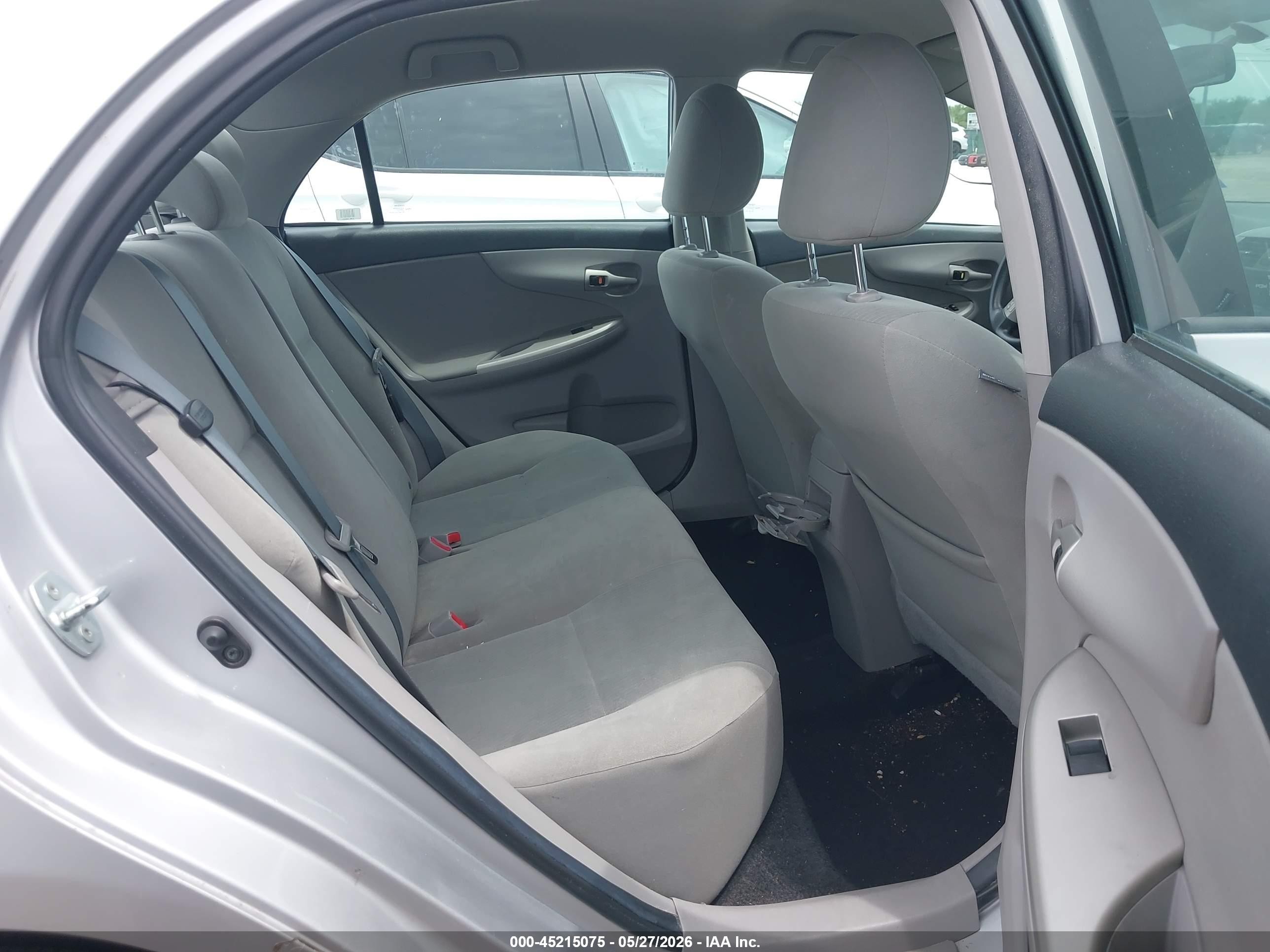 2012 Toyota Corolla Le Silver vin: 2T1BU4EE2CC818199