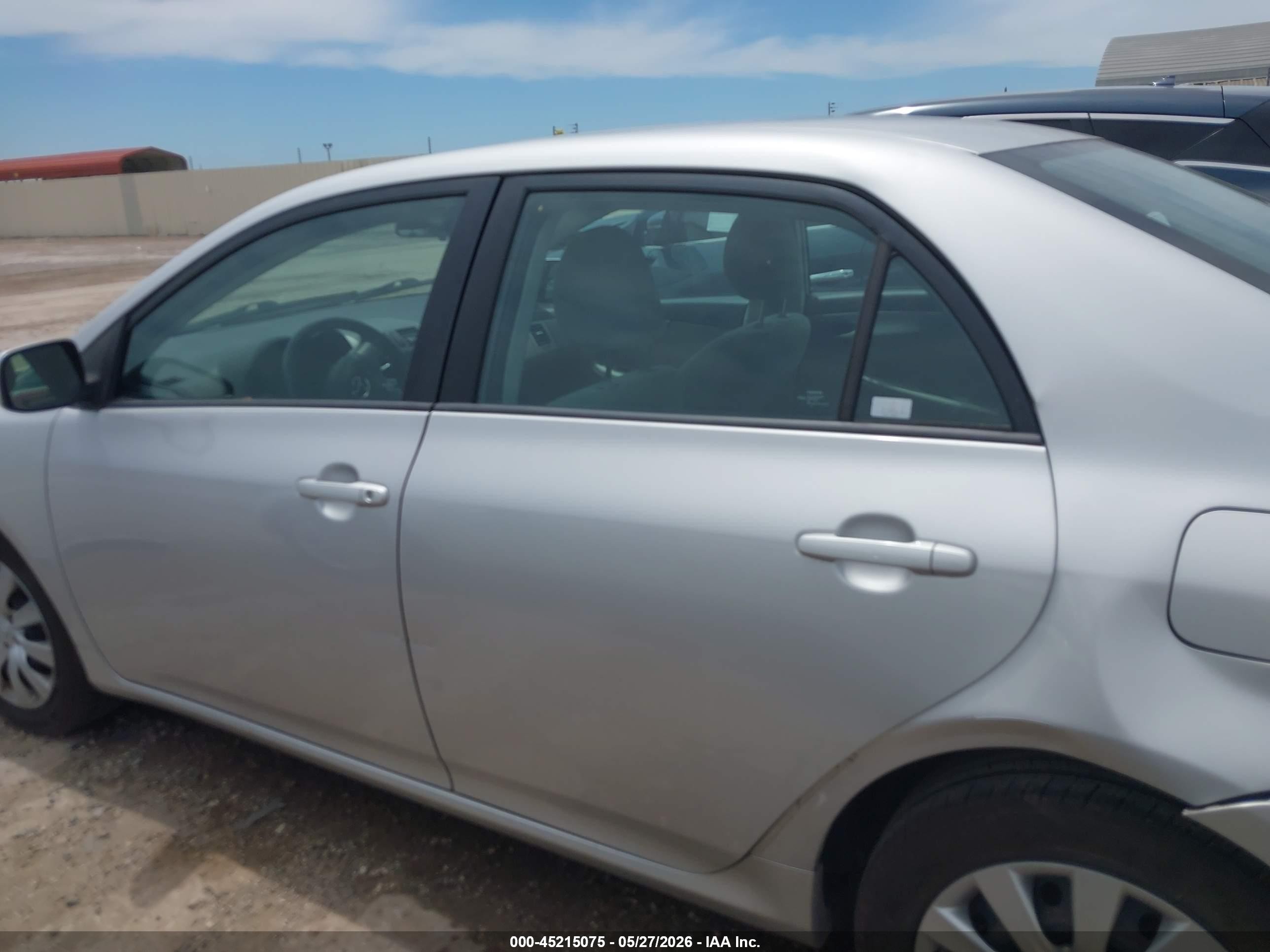 2012 Toyota Corolla Le Silver vin: 2T1BU4EE2CC818199
