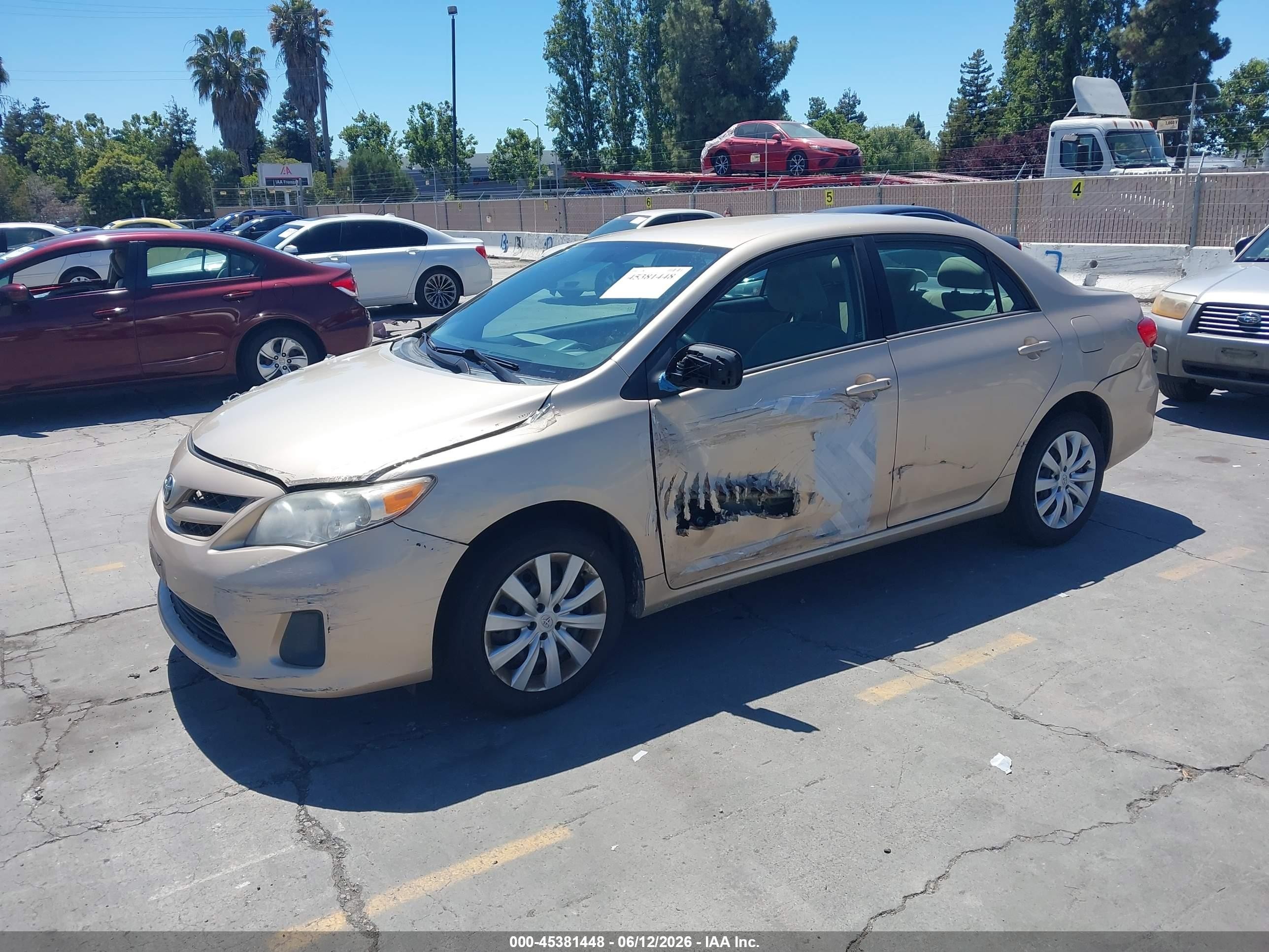 2012 Toyota Corolla Le Beige vin: 2T1BU4EE2CC827906